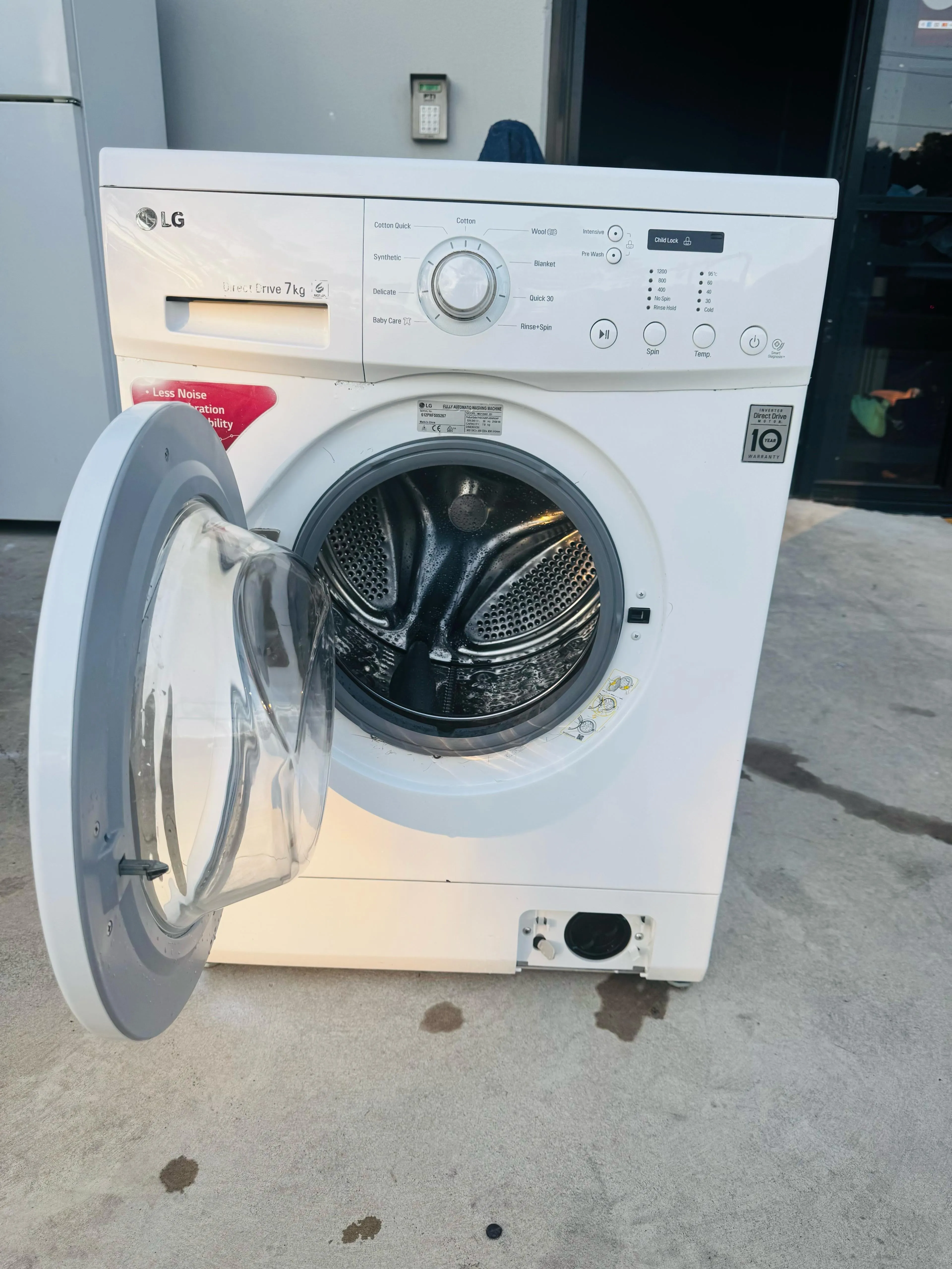**LG 7 KGS FRONT LOADER WASHING MACHINE**