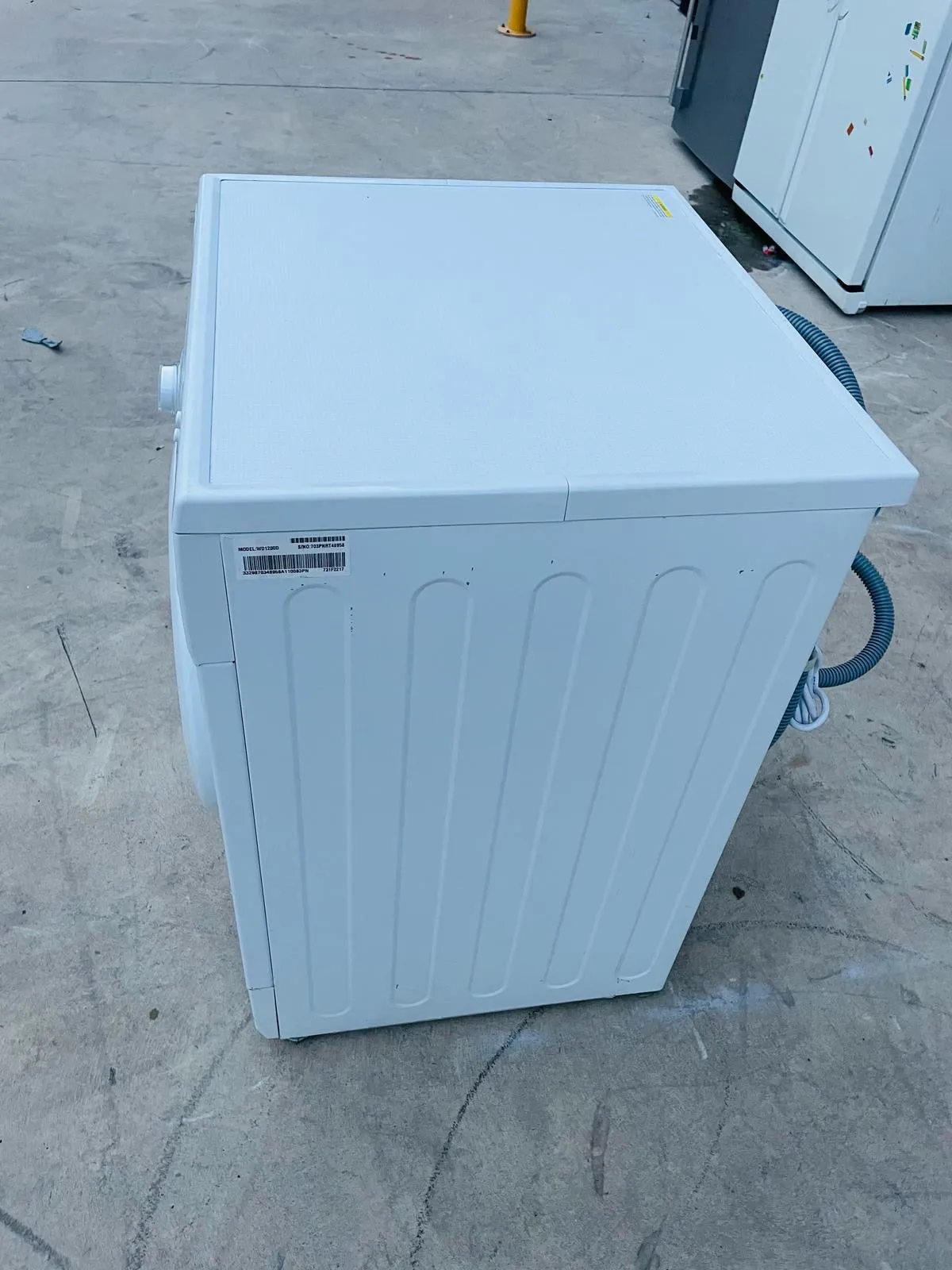 **LG 7 KGS FRONT LOADER WASHING MACHINE**