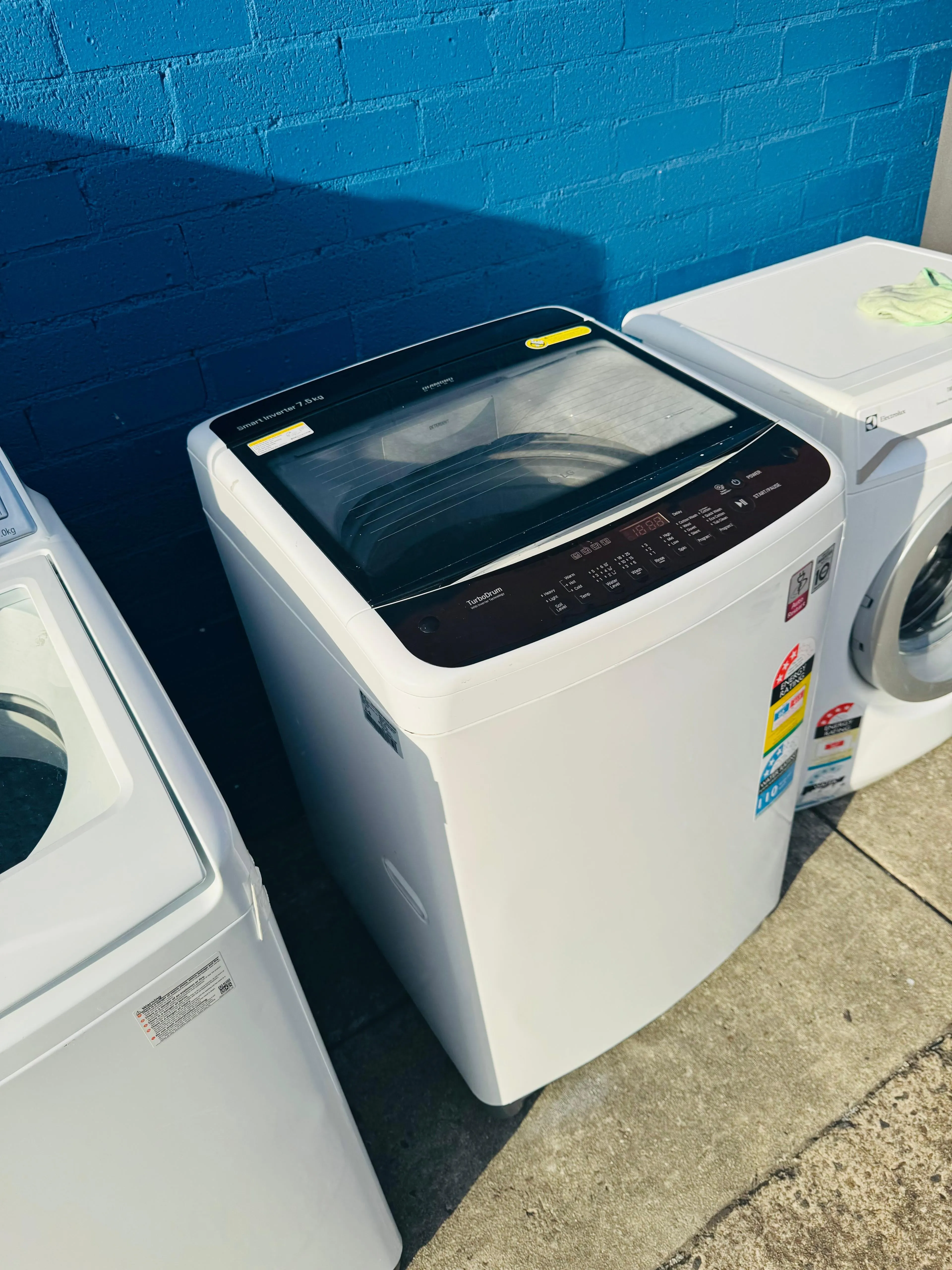 **LG 7.5 KGS TOP LOADER WASHING MACHINE**
