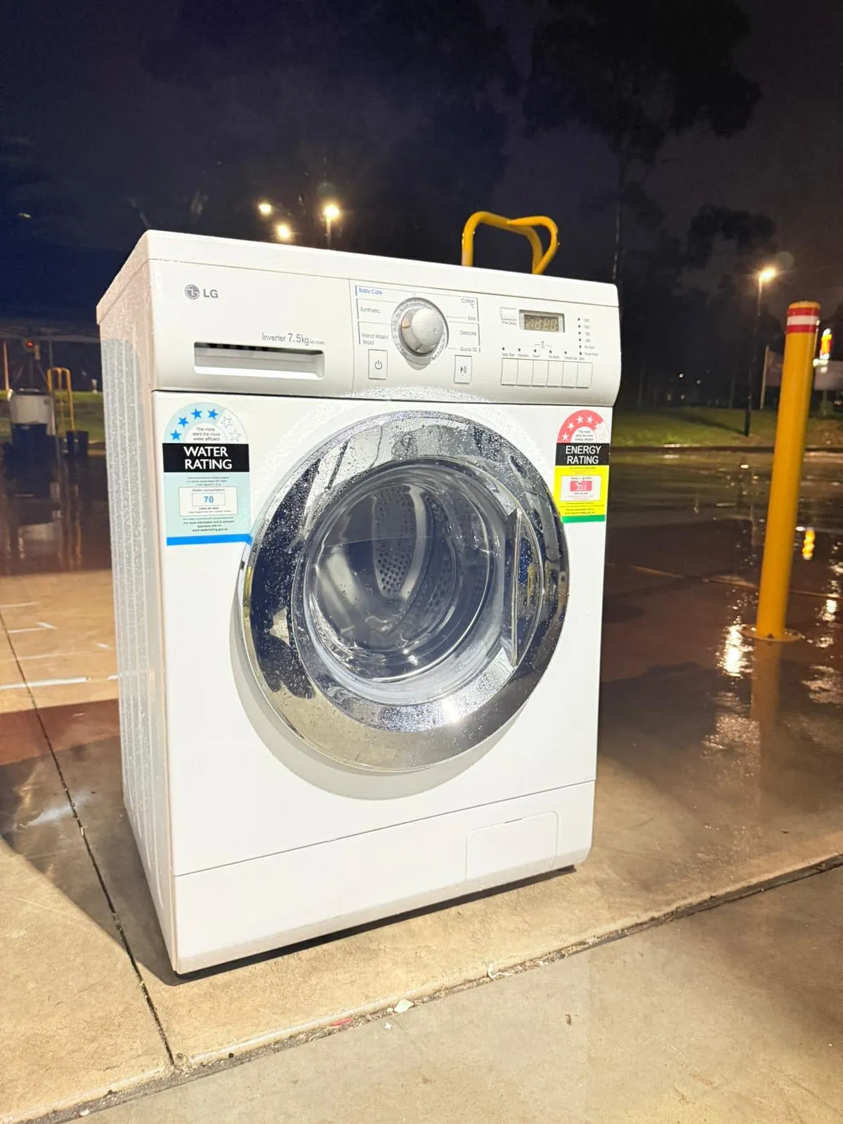 **LG 7.5KGS FRONT LOADER WASHING MACHINE**