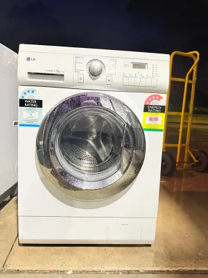 **LG 7.5KGS FRONT LOADER WASHING MACHINE**