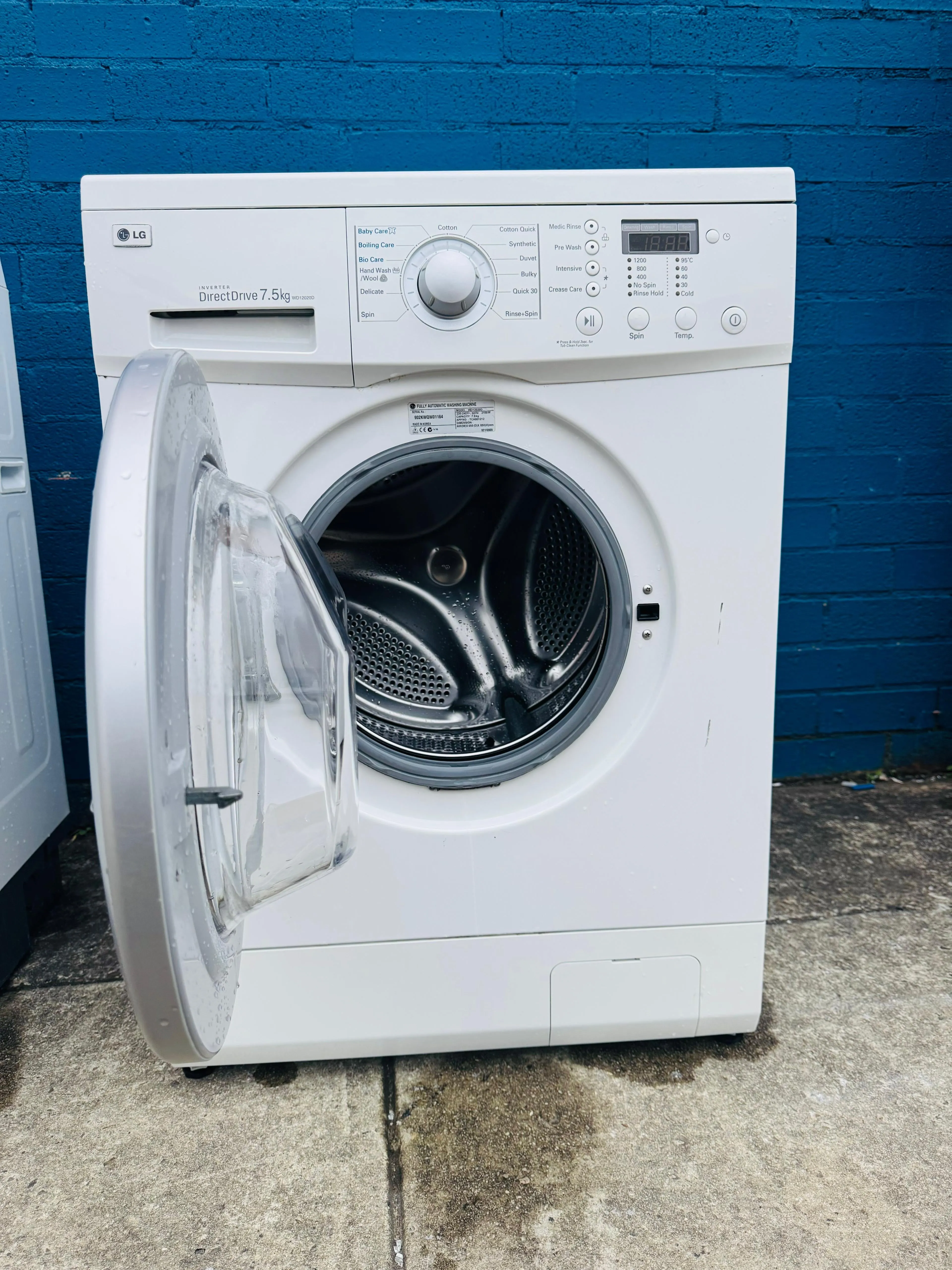 **LG 7.5KGS FRONT LOADER WASHING MACHINE**