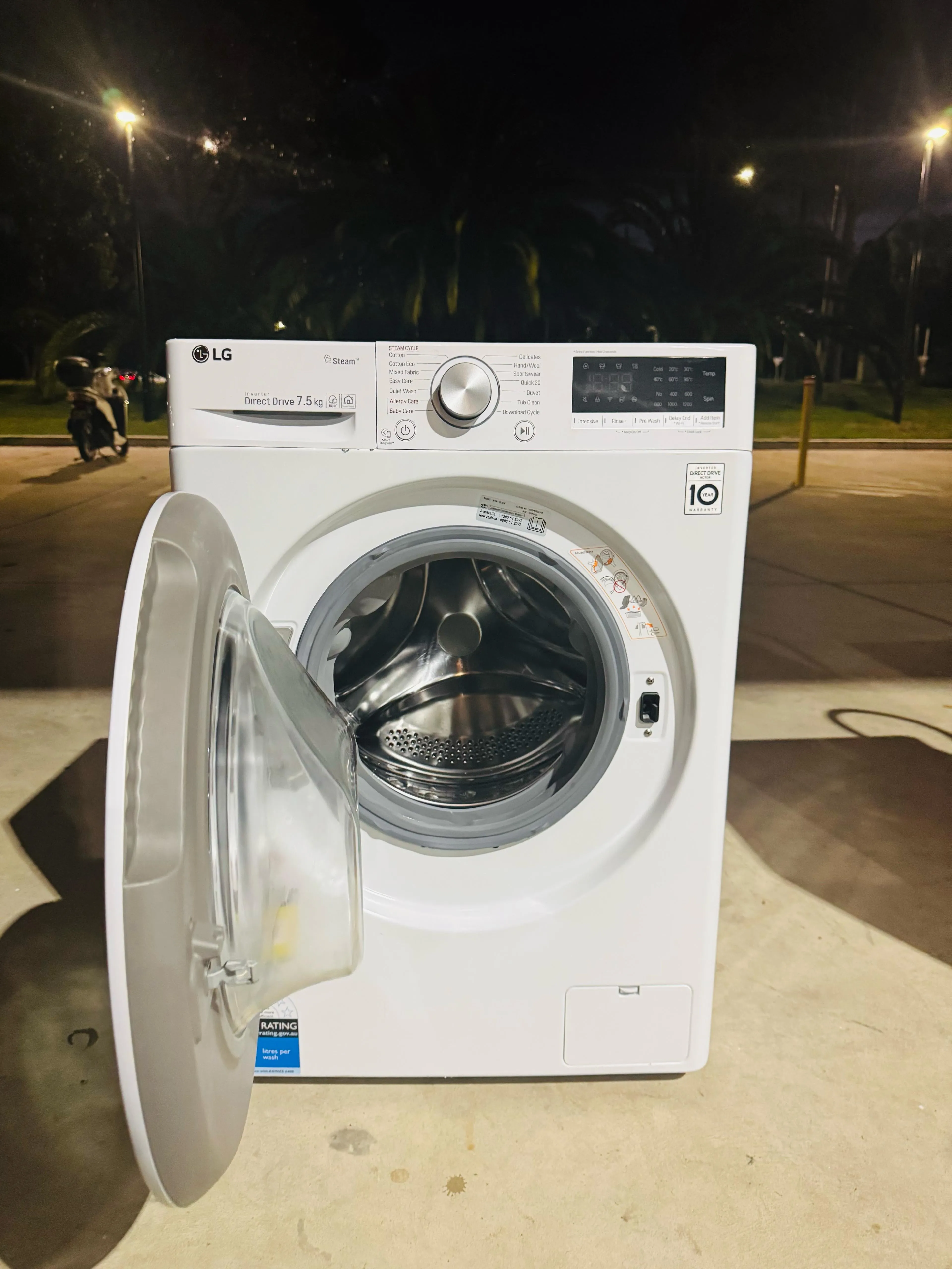 **LG 7.5KGS FRONT LOADER WASHING MACHINE**