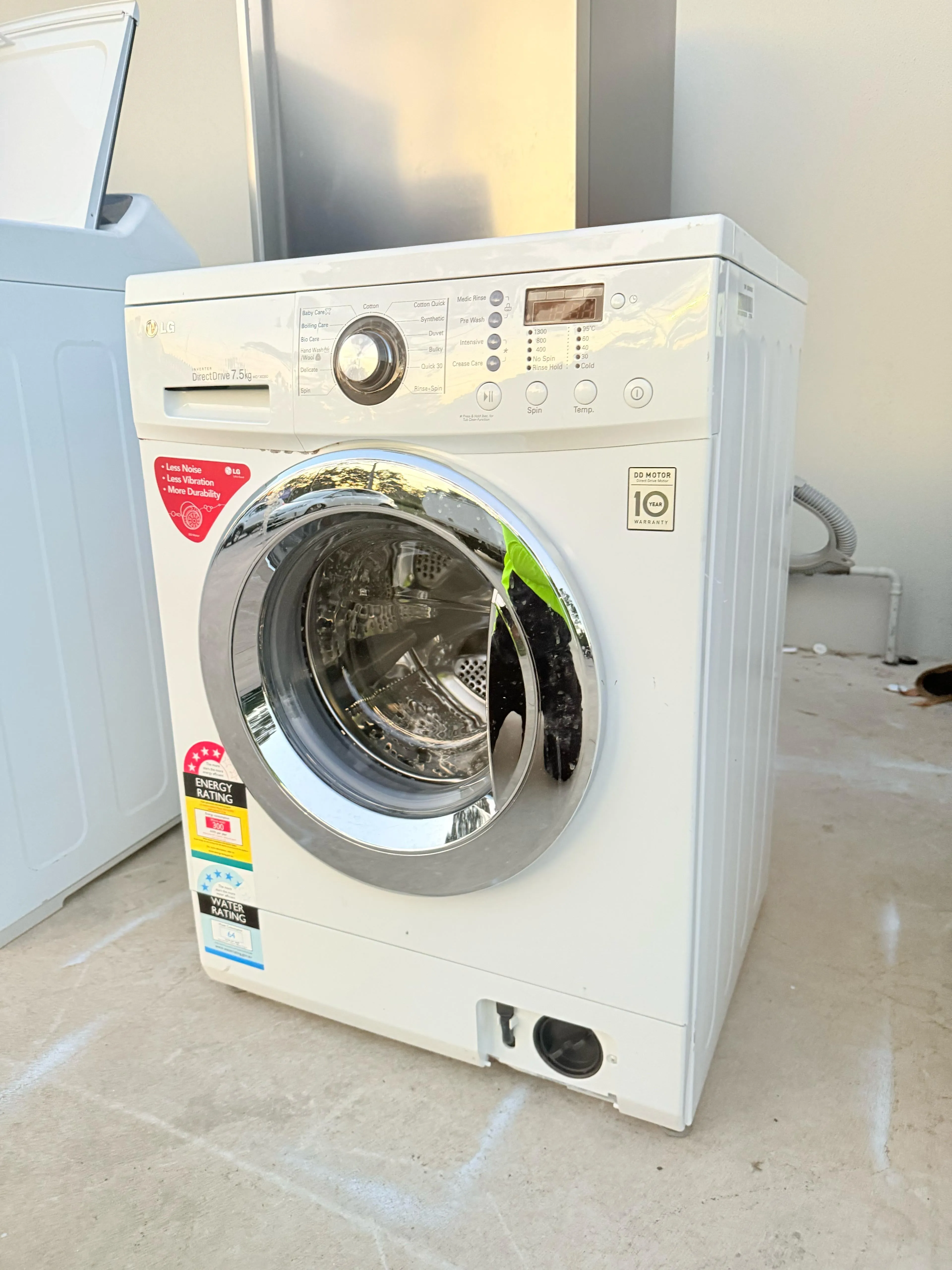 **LG 7.5KGS FRONT LOADER WASHING MACHINE**