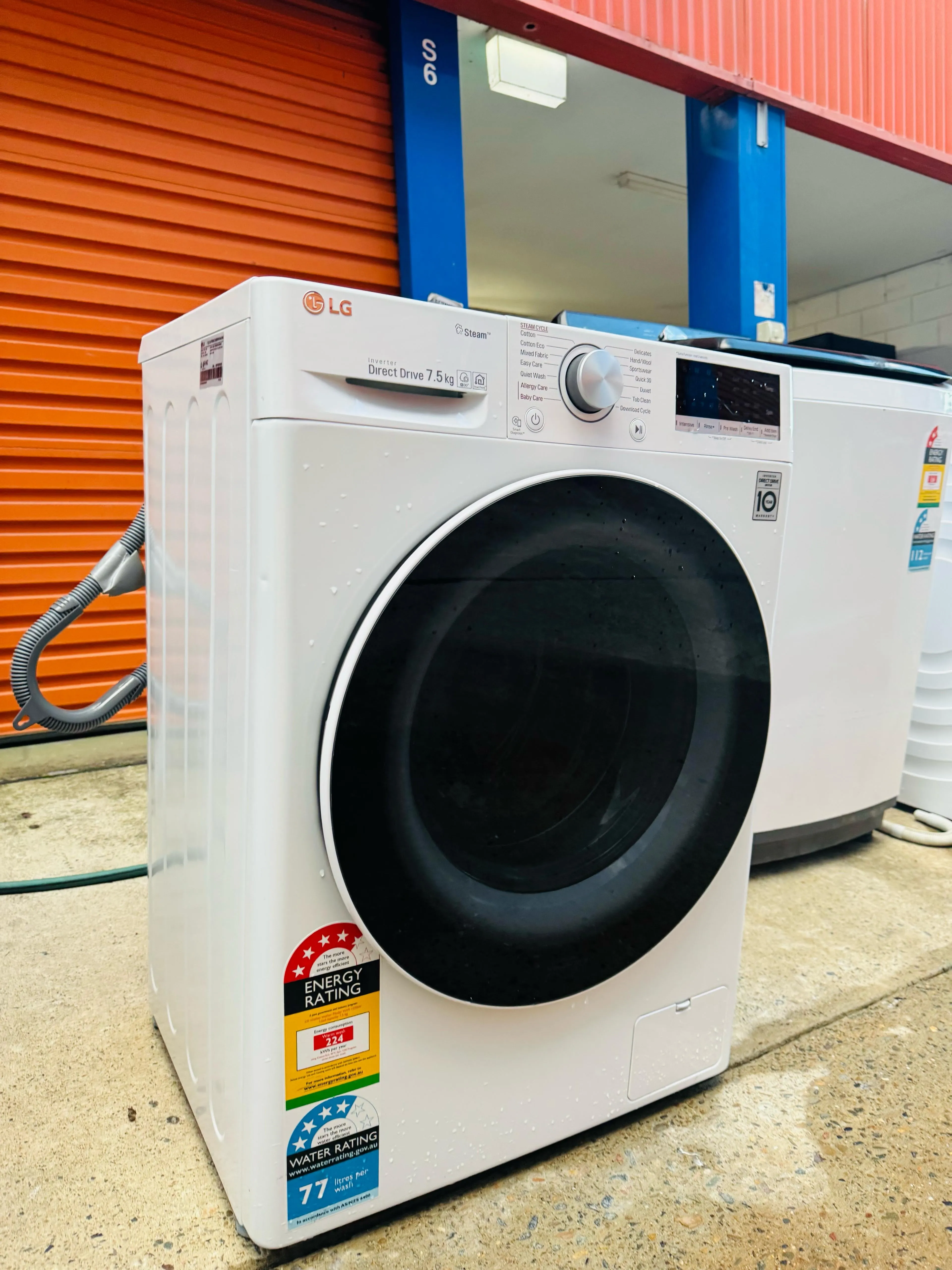 **LG 7.5KGS FRONT LOADER WASHING MACHINE**