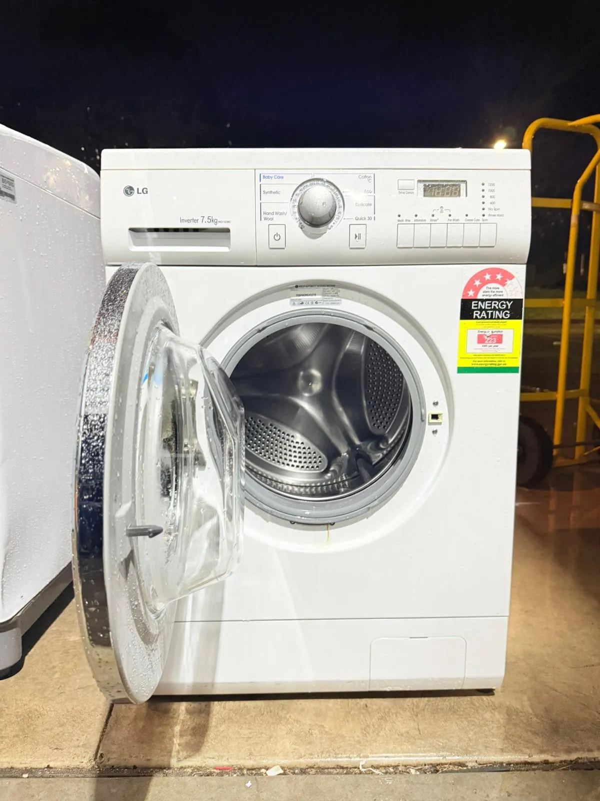 **LG 7.5KGS FRONT LOADER WASHING MACHINE**