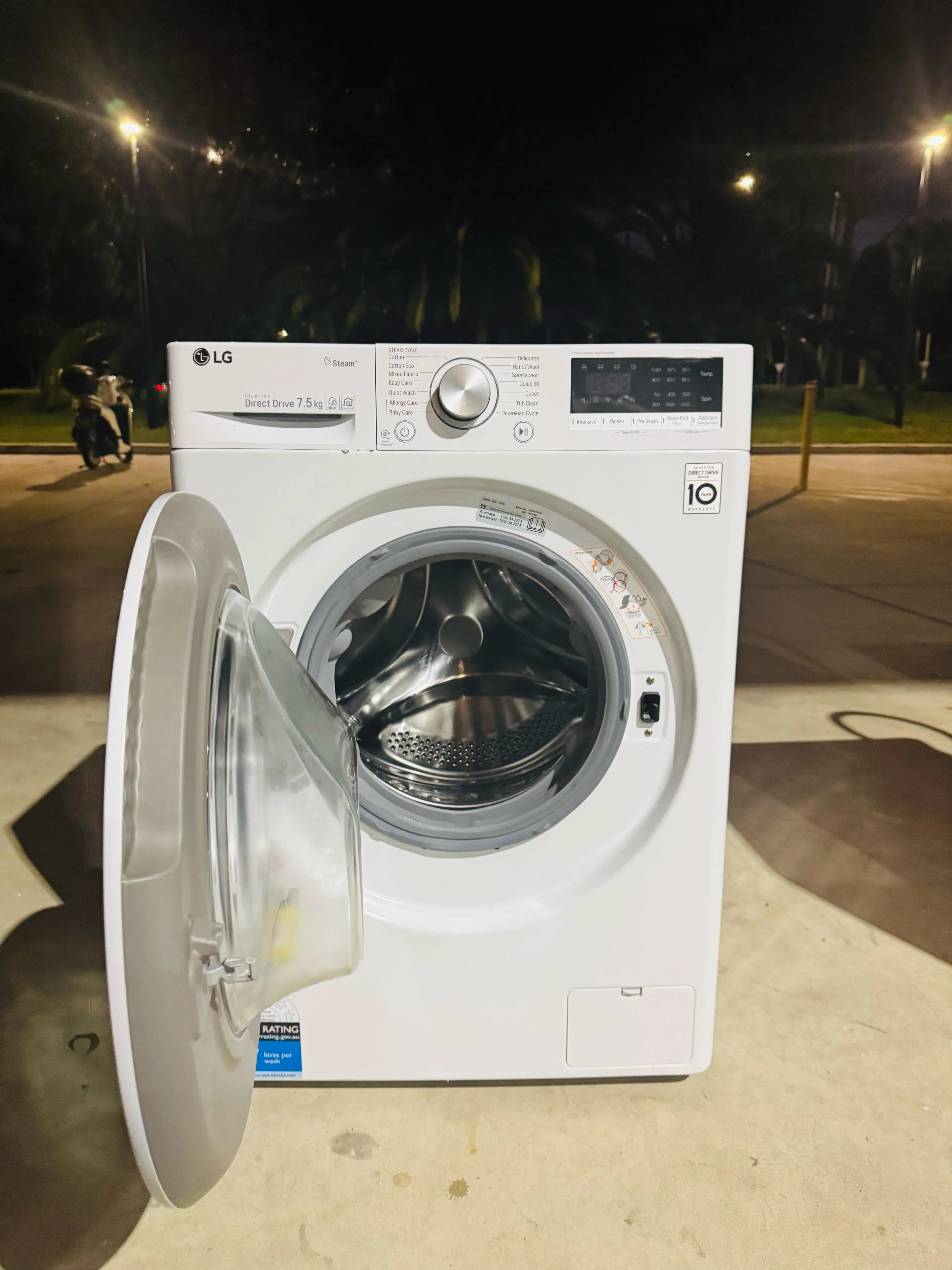 **LG 7.5KGS FRONT LOADER WASHING MACHINE**