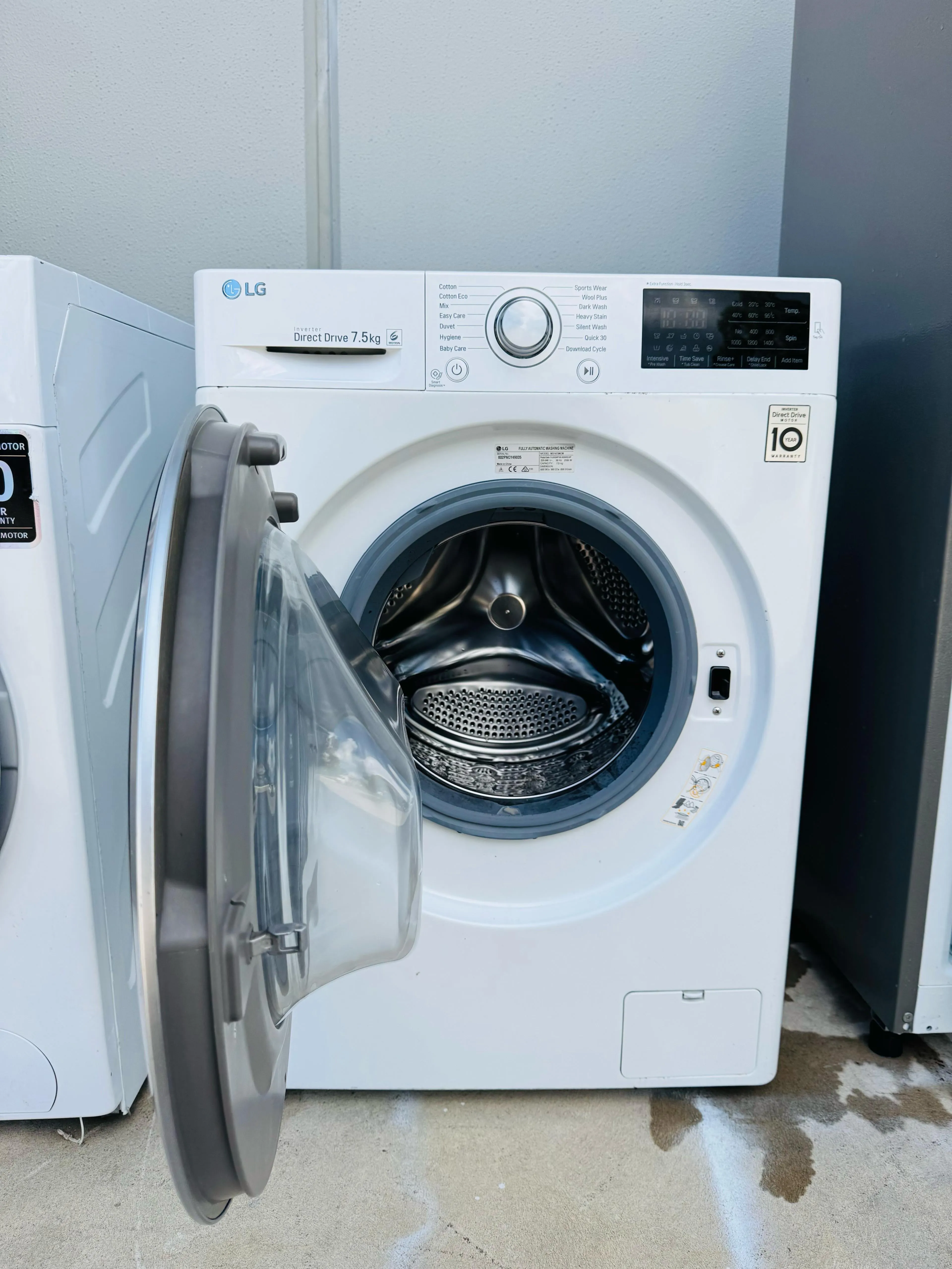 **LG 7.5KGS FRONT LOADER WASHING MACHINE**