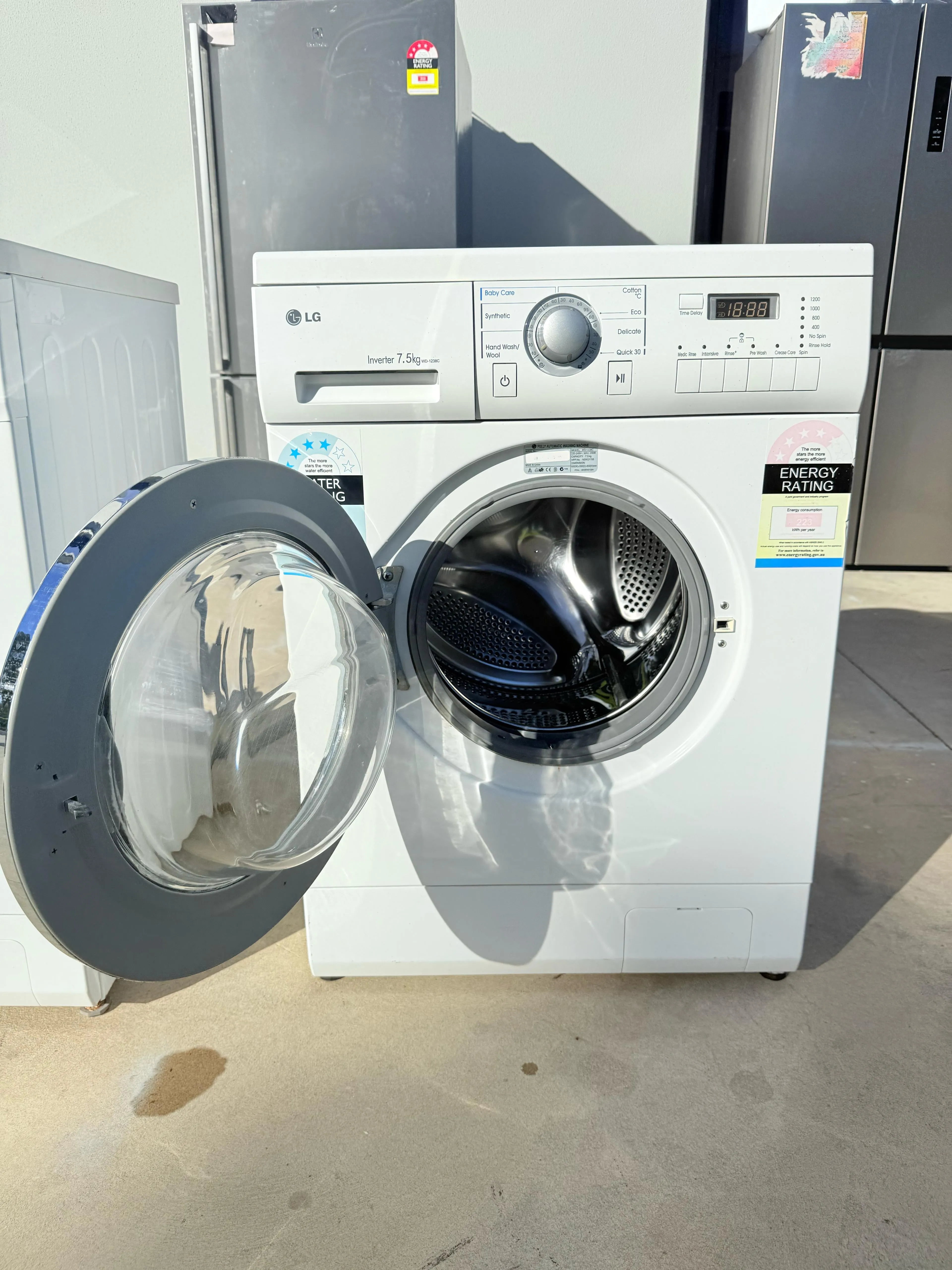 **LG 7.5KGS FRONT LOADER WASHING MACHINE**