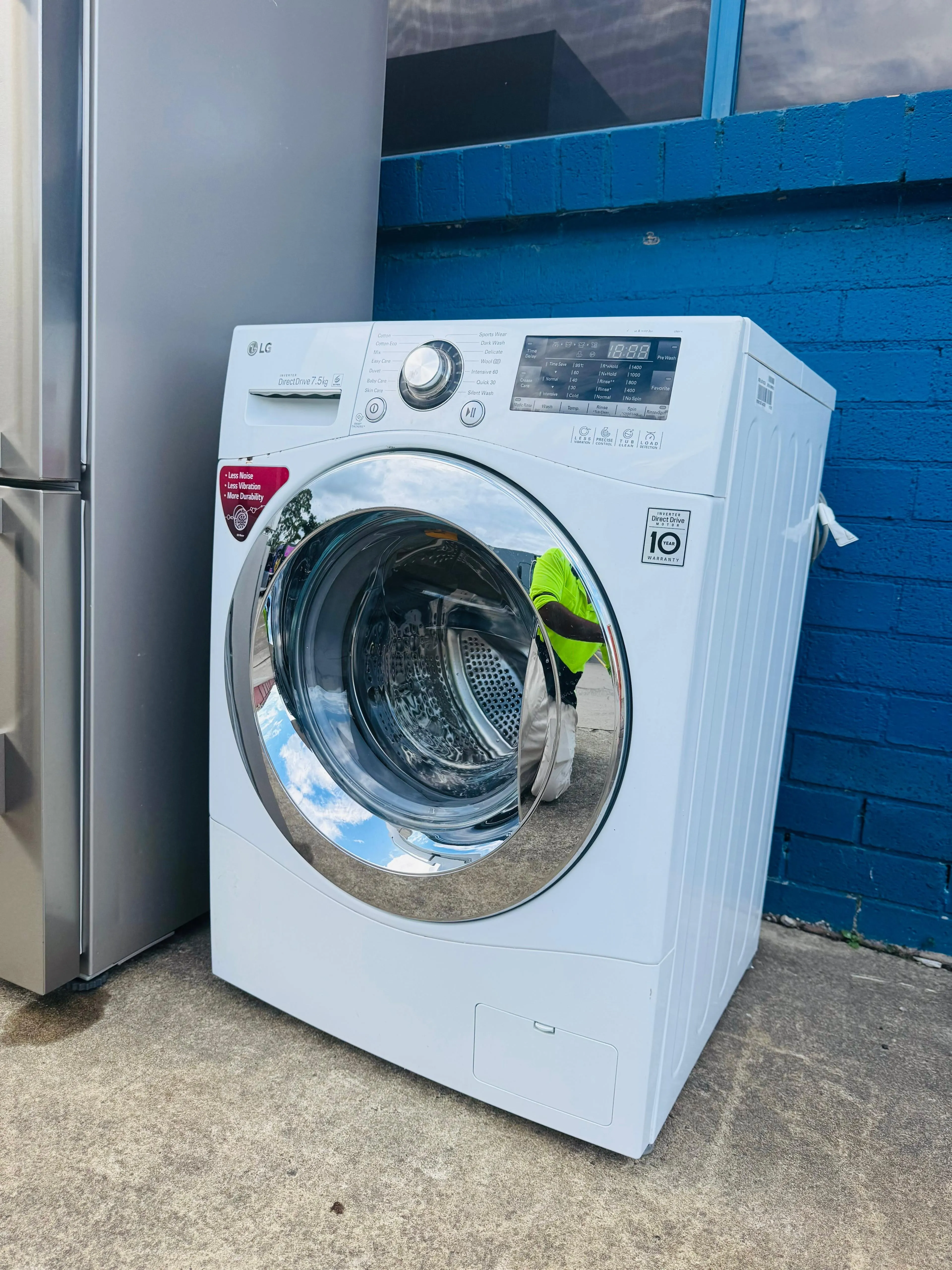 **LG 7.5KGS FRONT LOADER WASHING MACHINE**