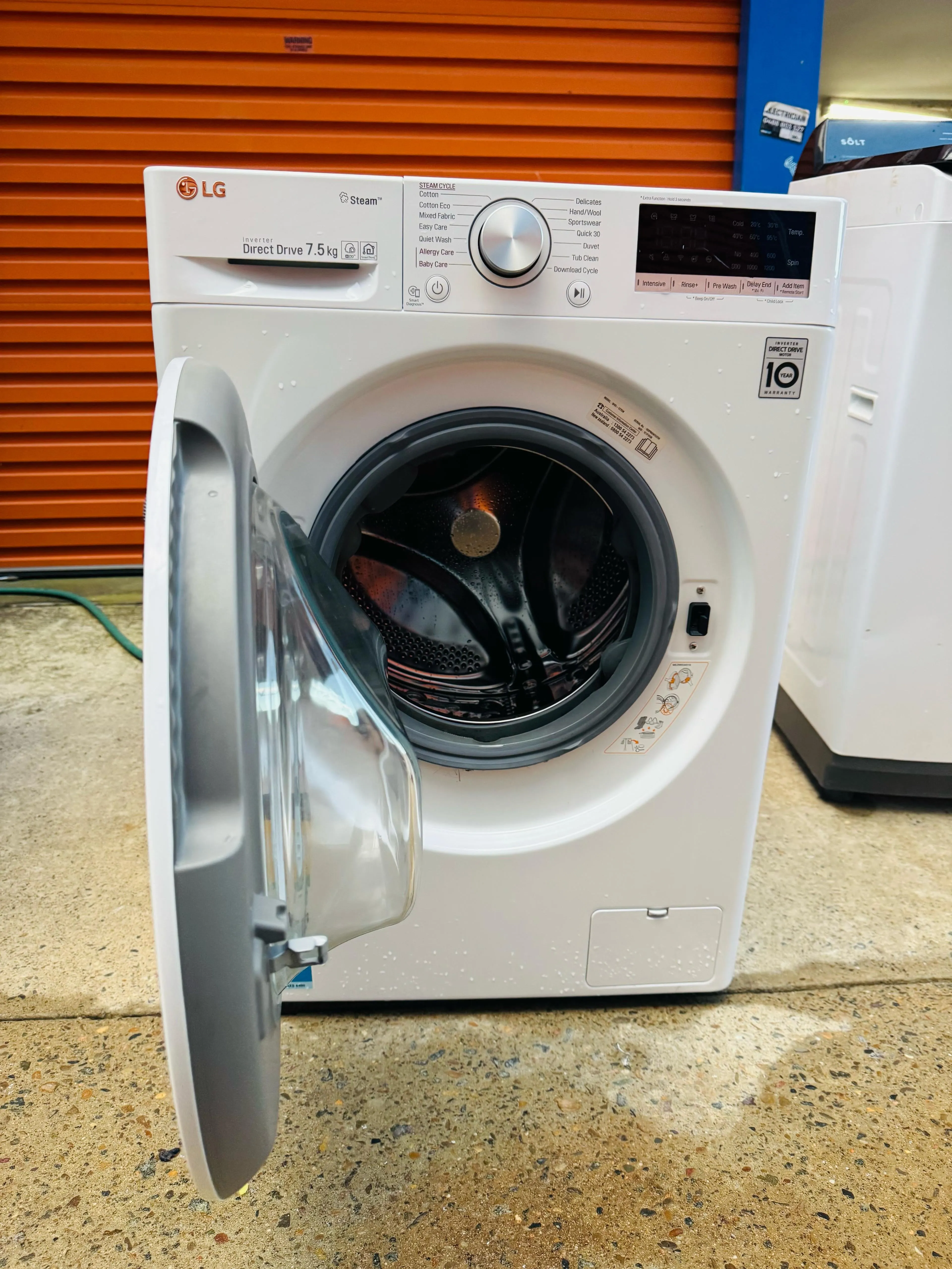 **LG 7.5KGS FRONT LOADER WASHING MACHINE**
