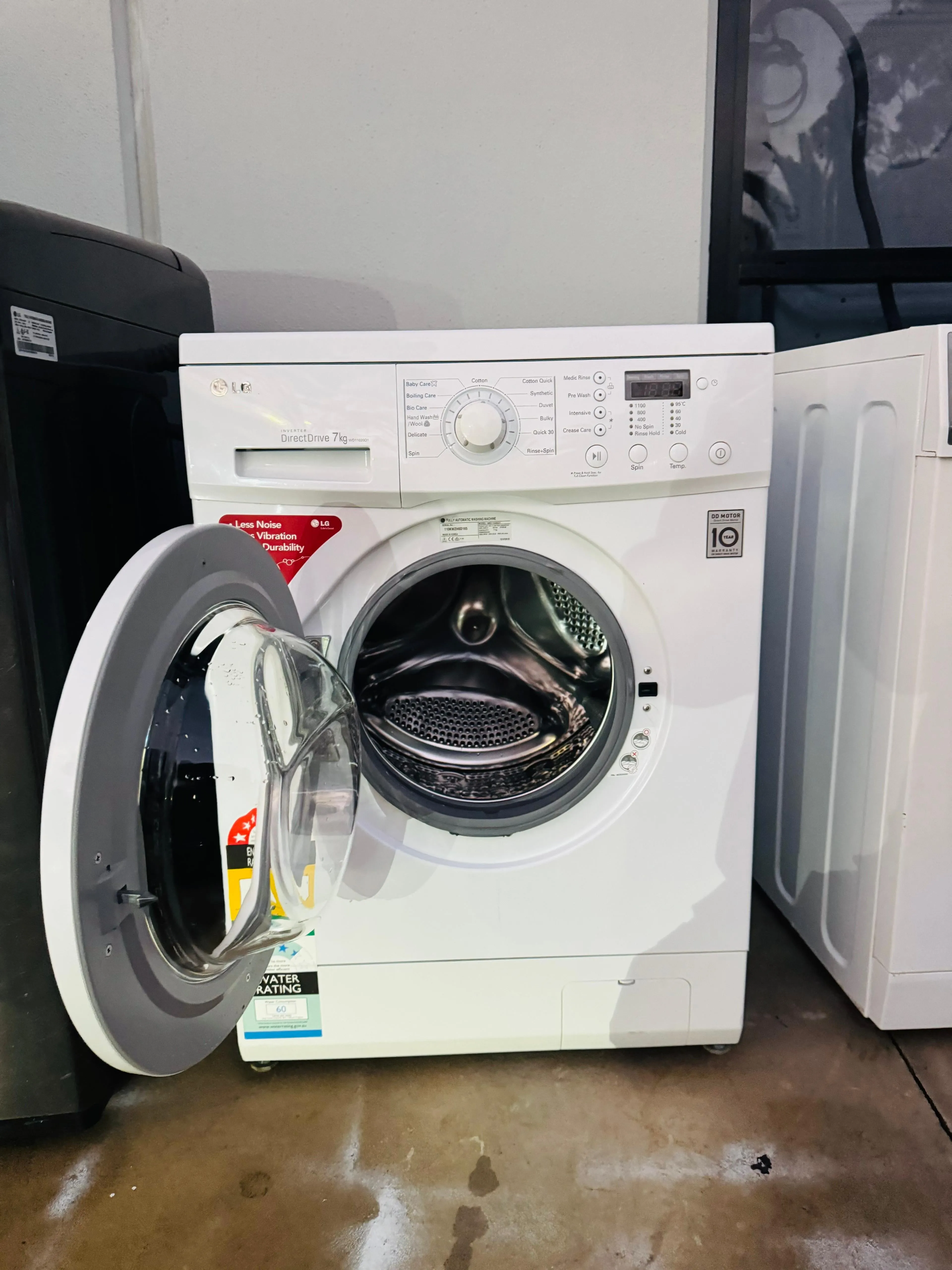 **LG 7KGS FRONT LOADER WASHING MACHINE**