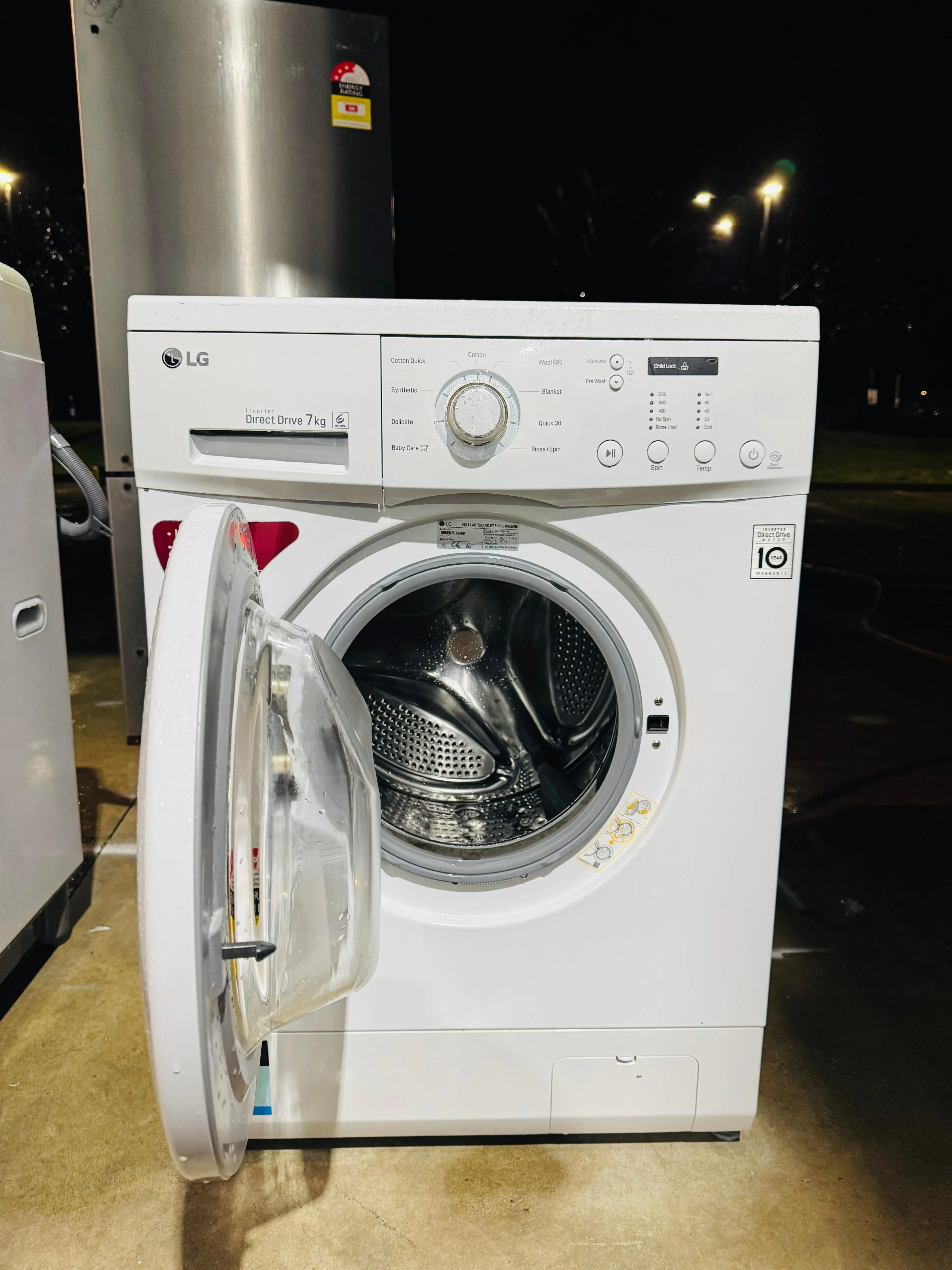 **LG 7KGS FRONT LOADER WASHING MACHINE**