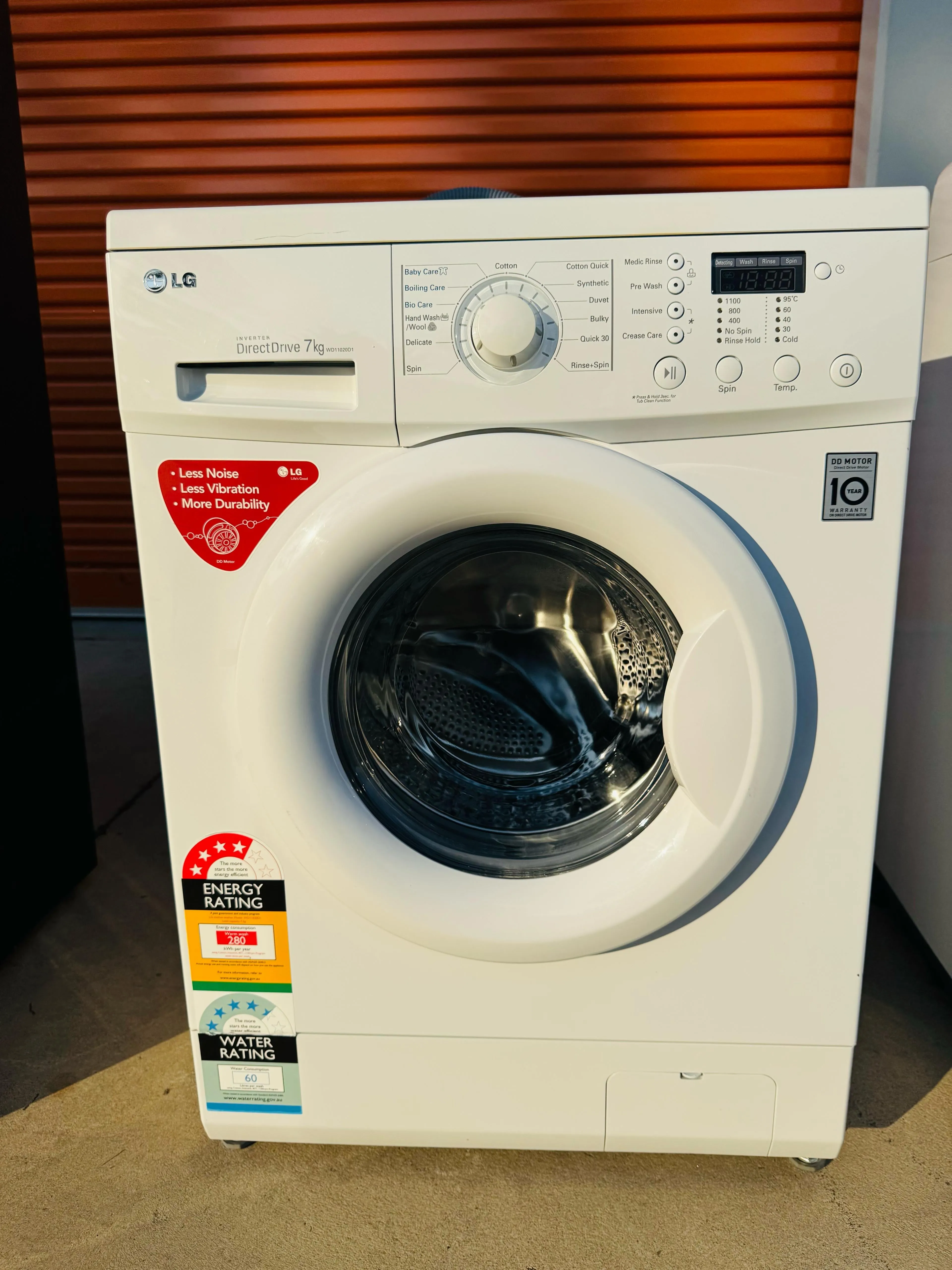 **LG 7KGS FRONT LOADER WASHING MACHINE**