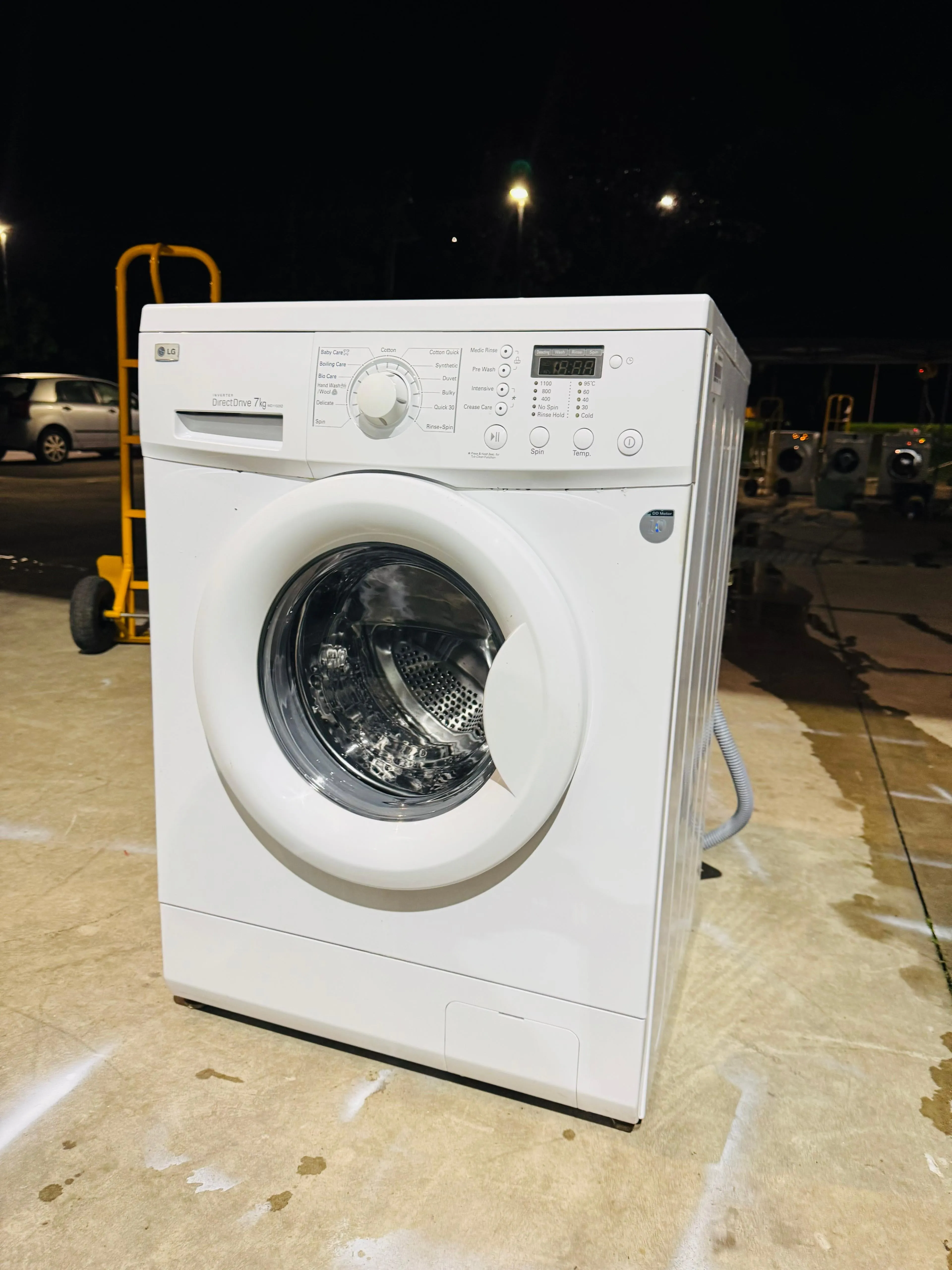 **LG 7KGS FRONT LOADER WASHING MACHINE**