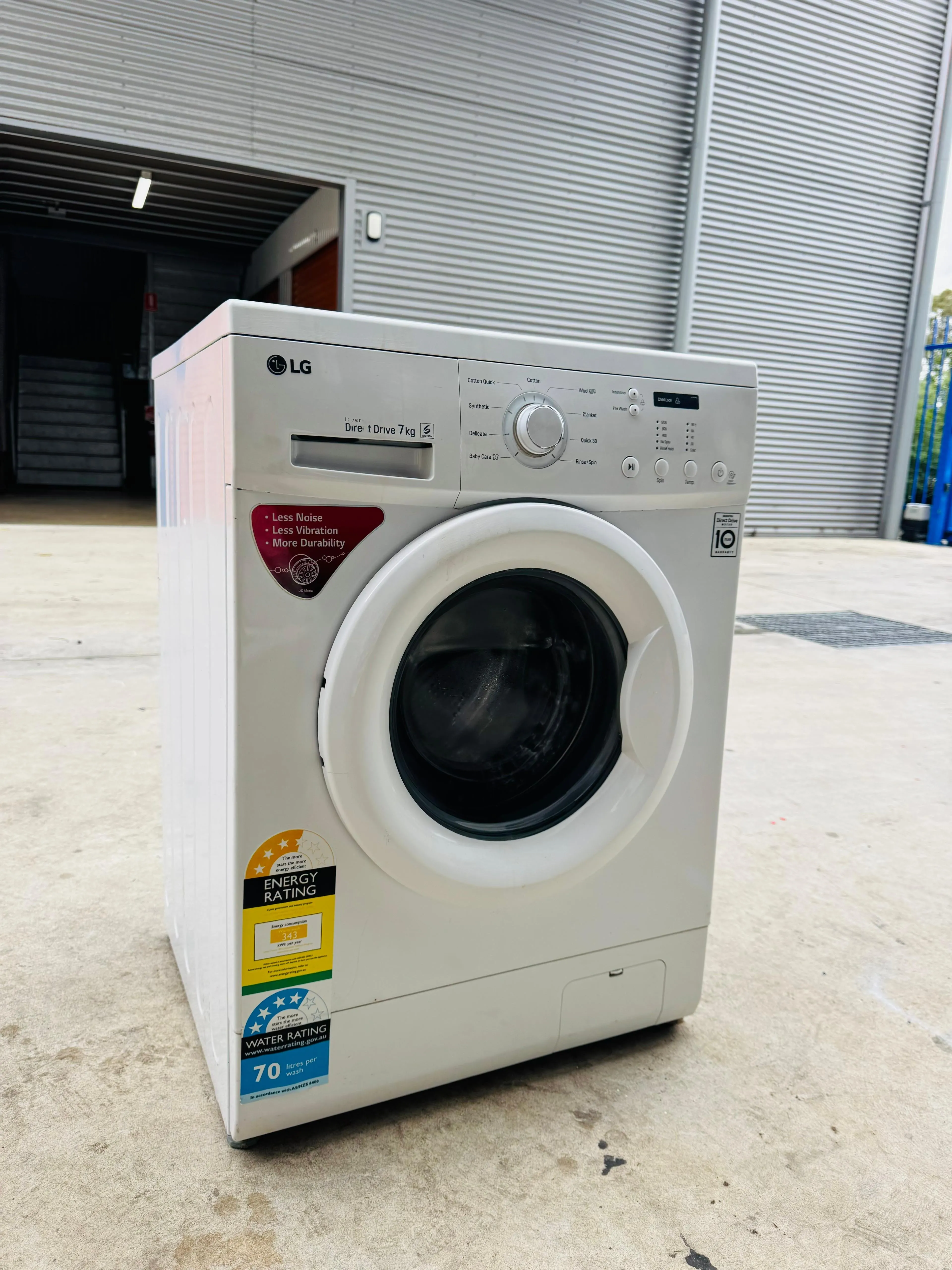 **LG 7KGS FRONT LOADER WASHING MACHINE**