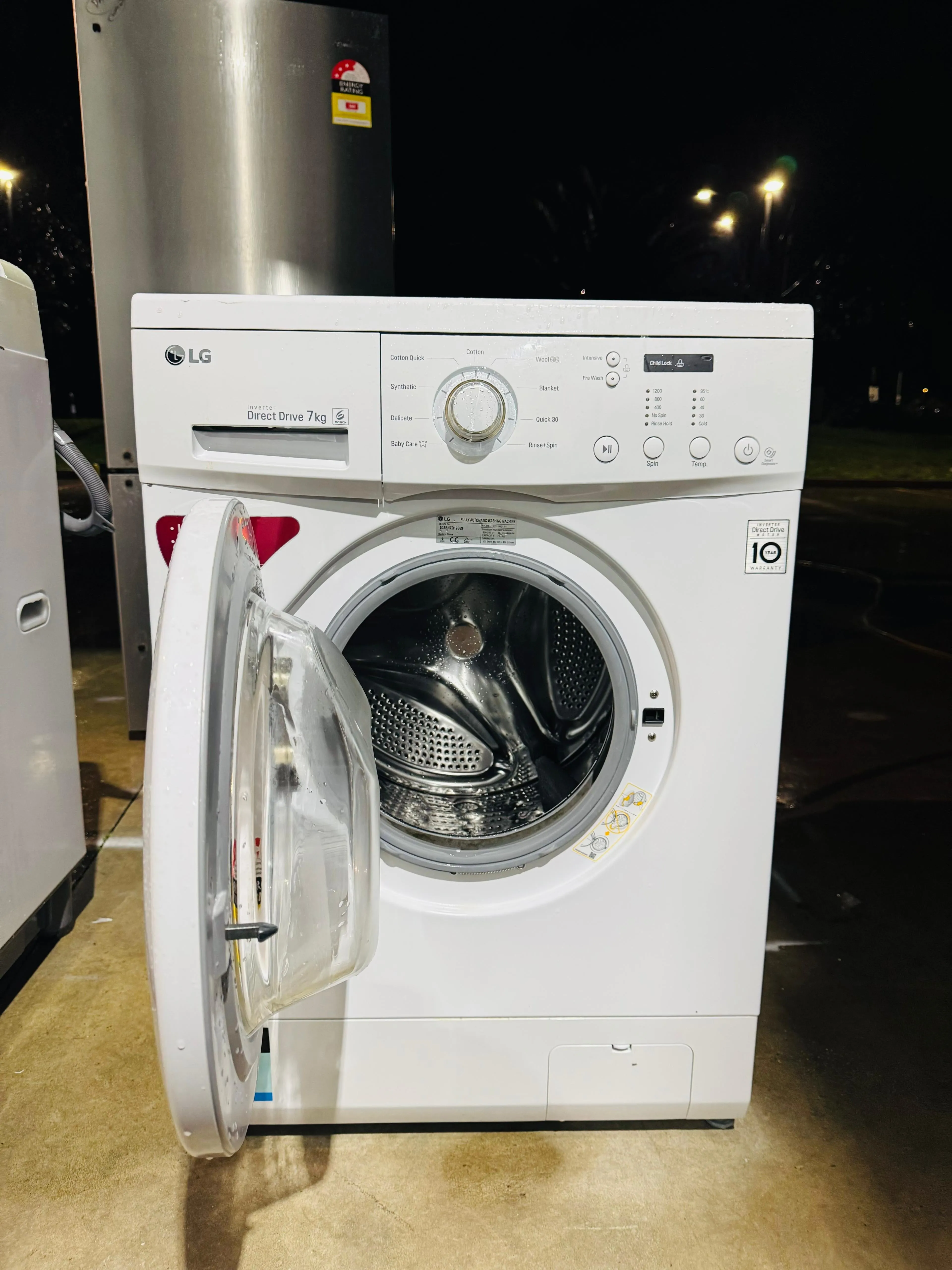 **LG 7KGS FRONT LOADER WASHING MACHINE**