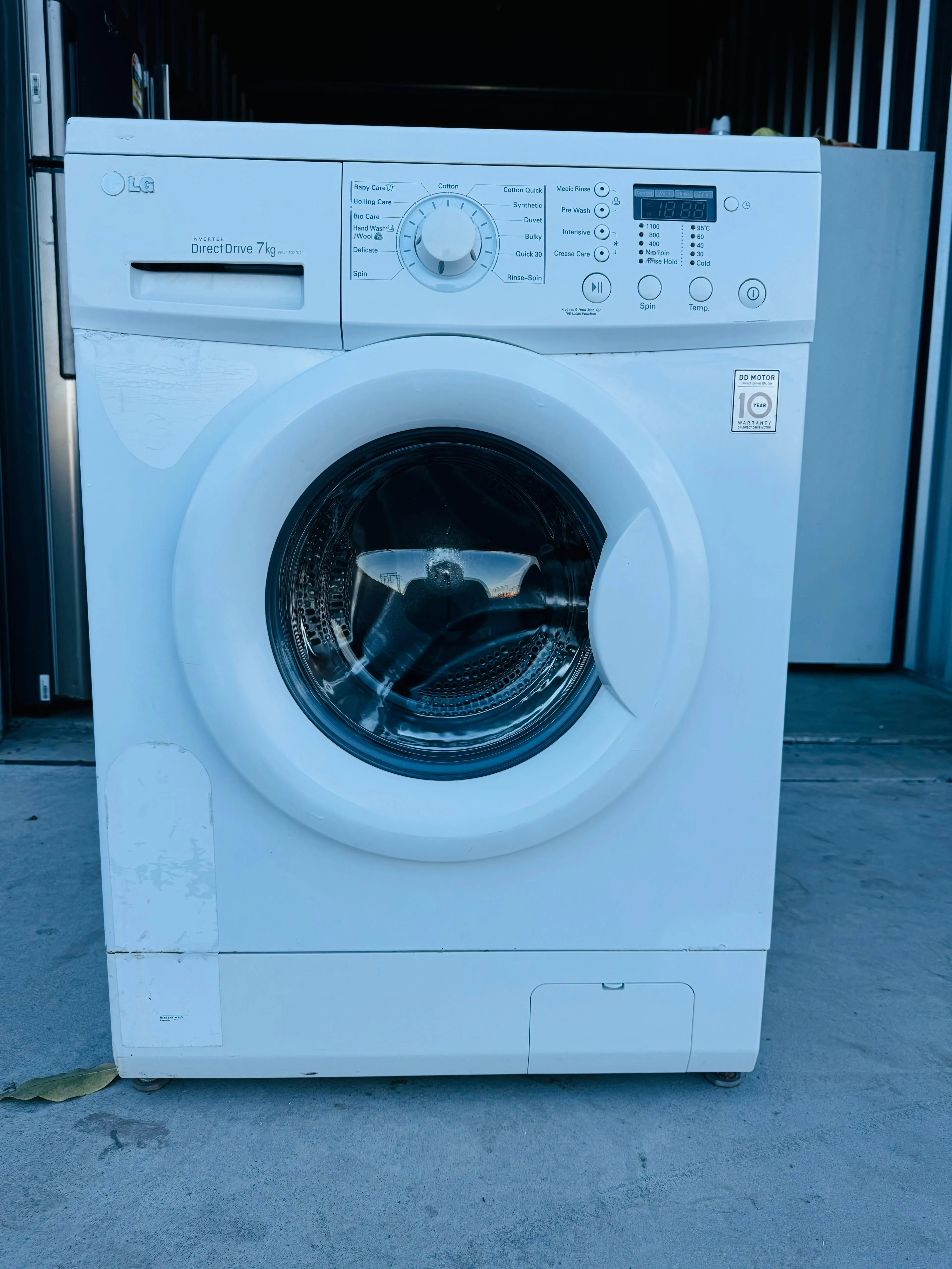 **LG 7KGS FRONT LOADER WASHING MACHINE**