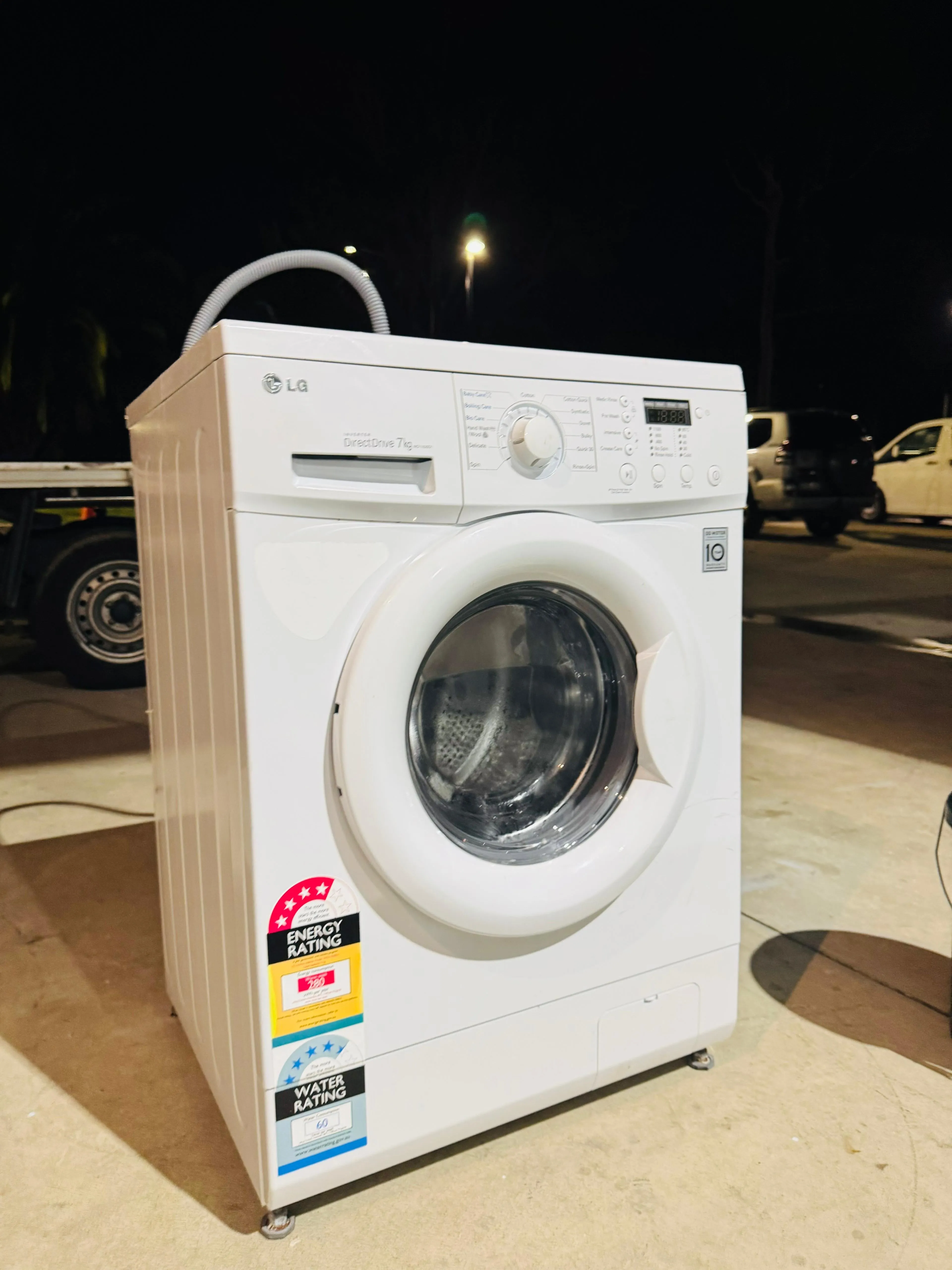 **LG 7KGS FRONT LOADER WASHING MACHINE**