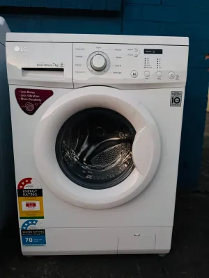**LG 7KGS FRONT LOADER WASHING MACHINE**