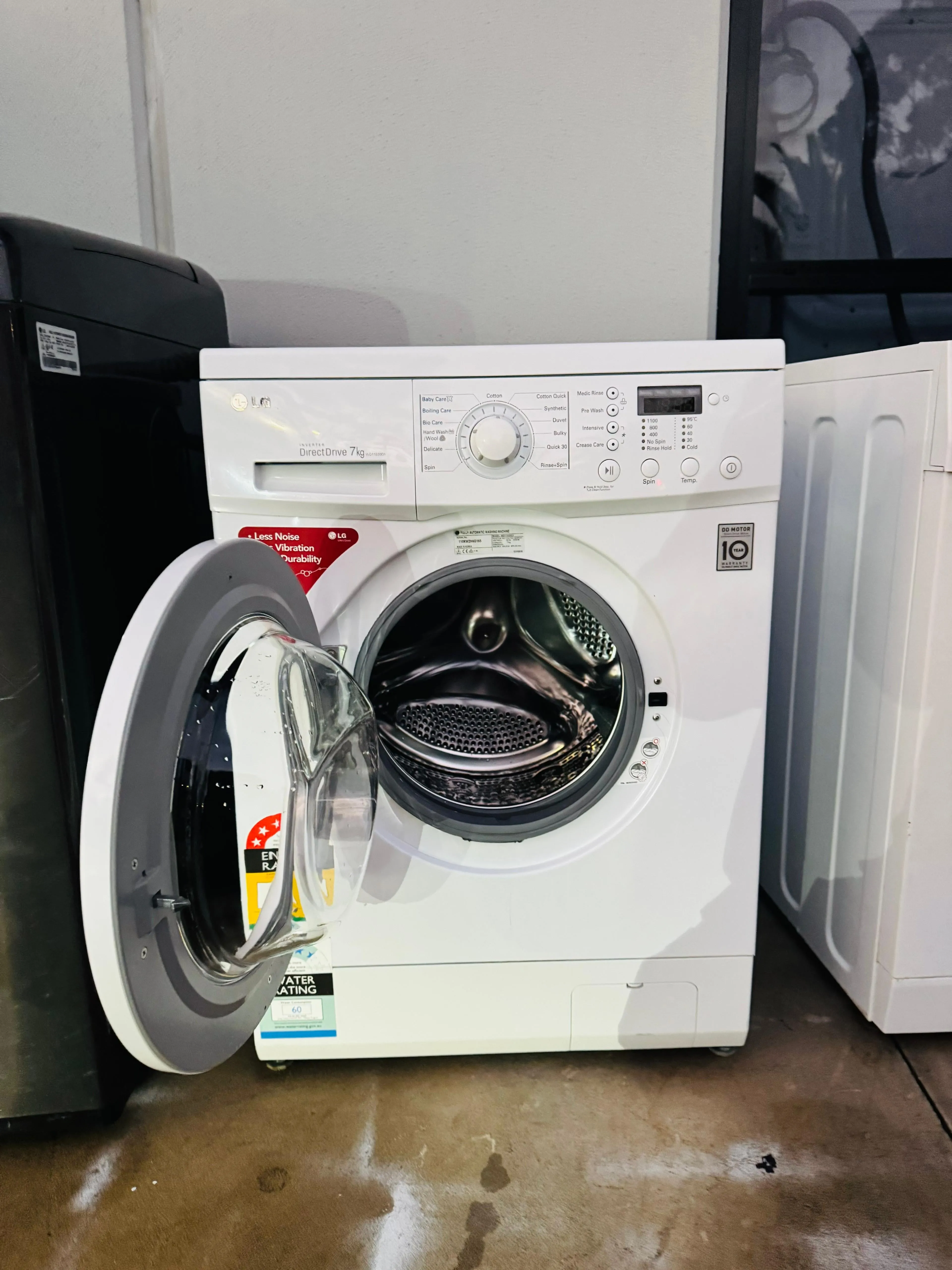 **LG 7KGS FRONT LOADER WASHING MACHINE**