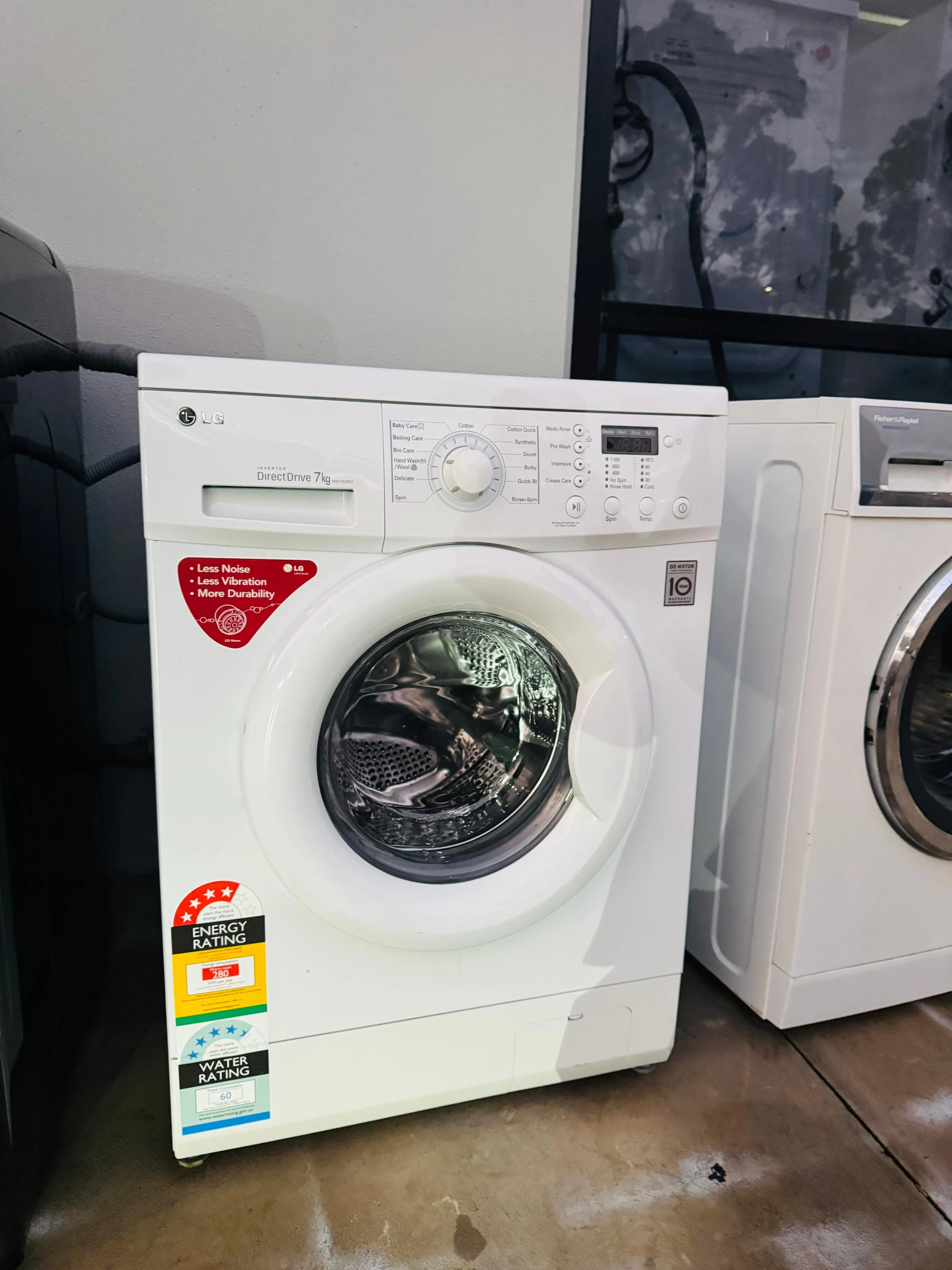 **LG 7KGS FRONT LOADER WASHING MACHINE**