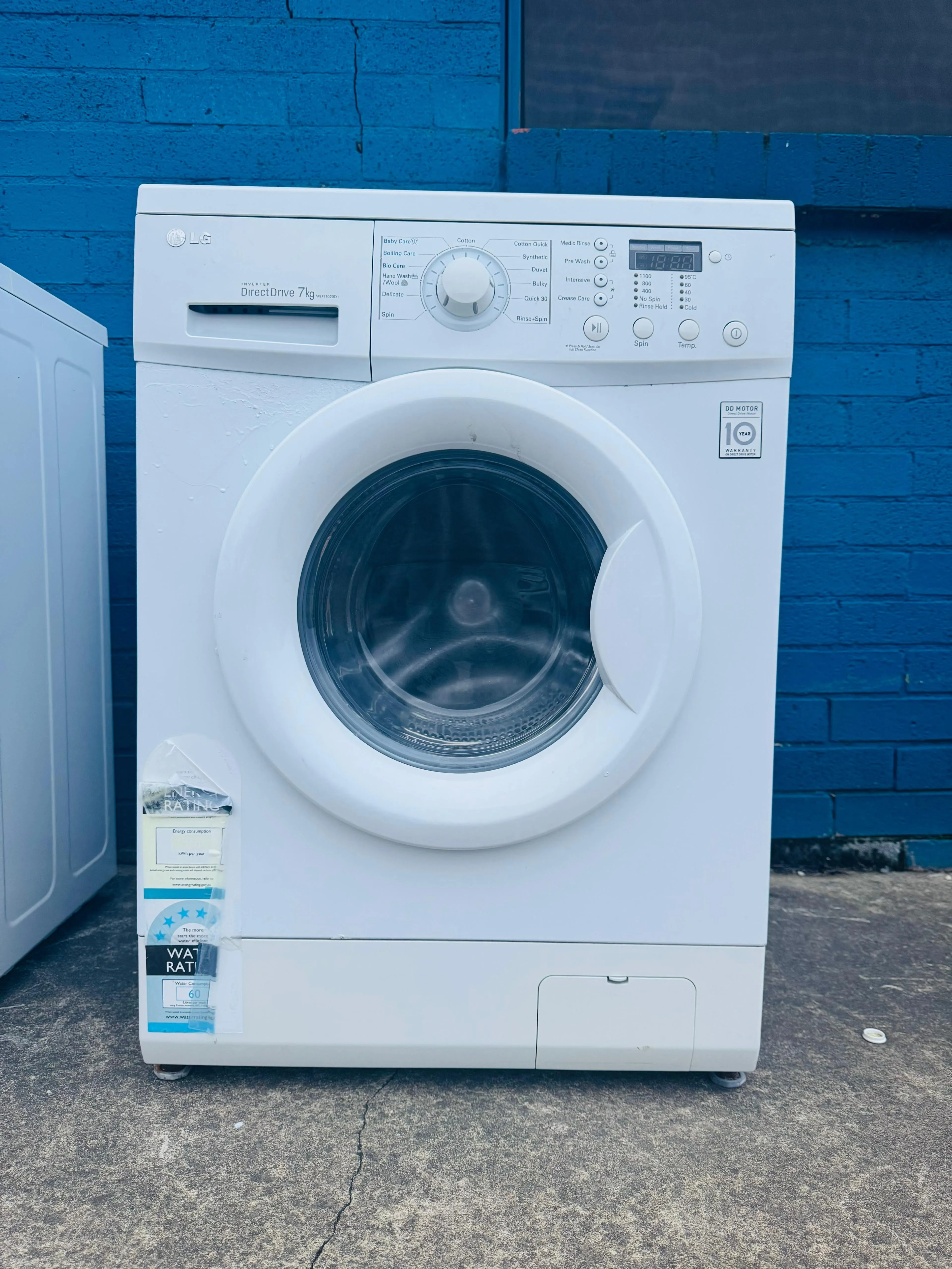**LG 7KGS FRONT LOADER WASHING MACHINE**