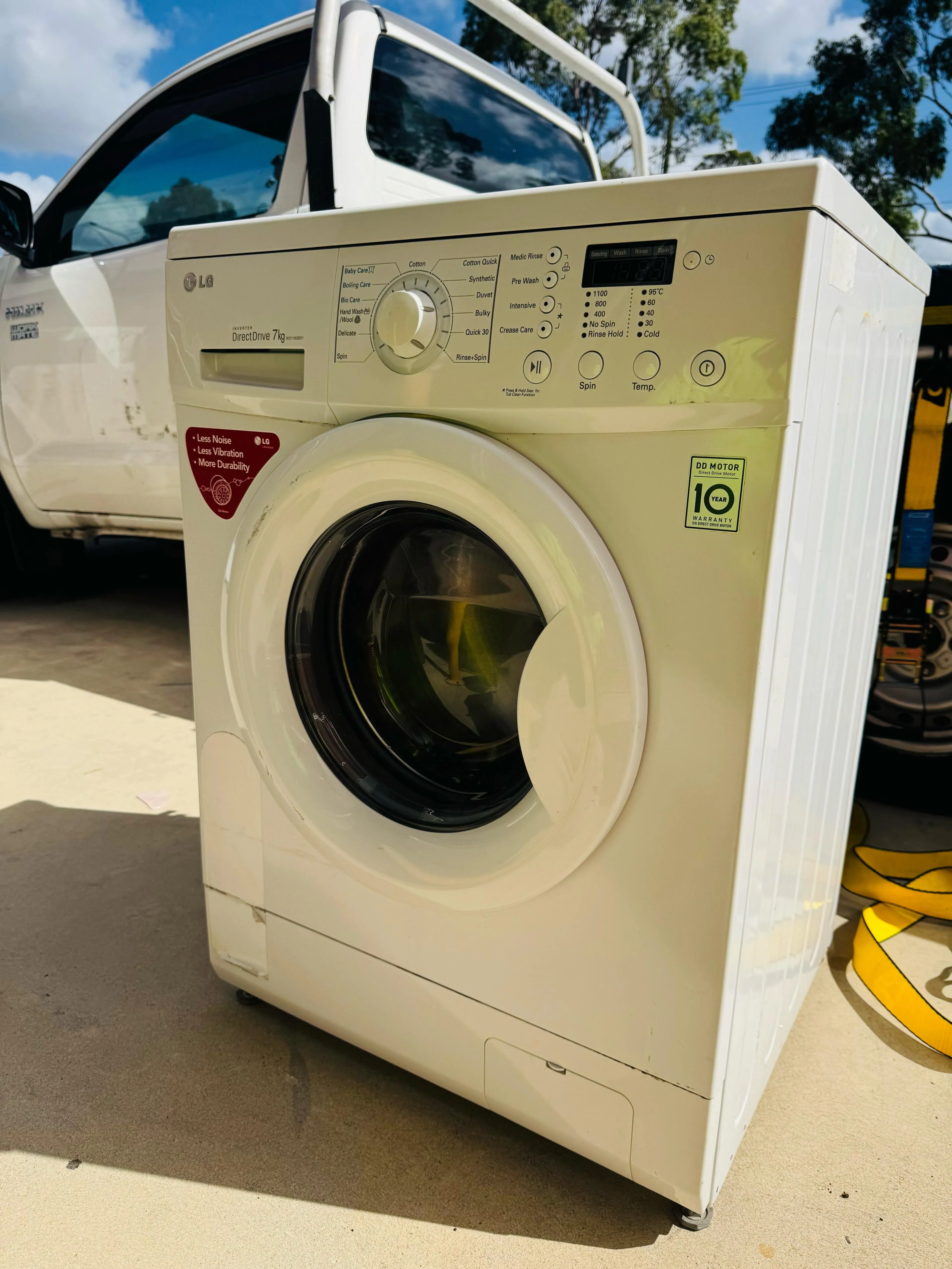 **LG 7KGS FRONT LOADER WASHING MACHINE**