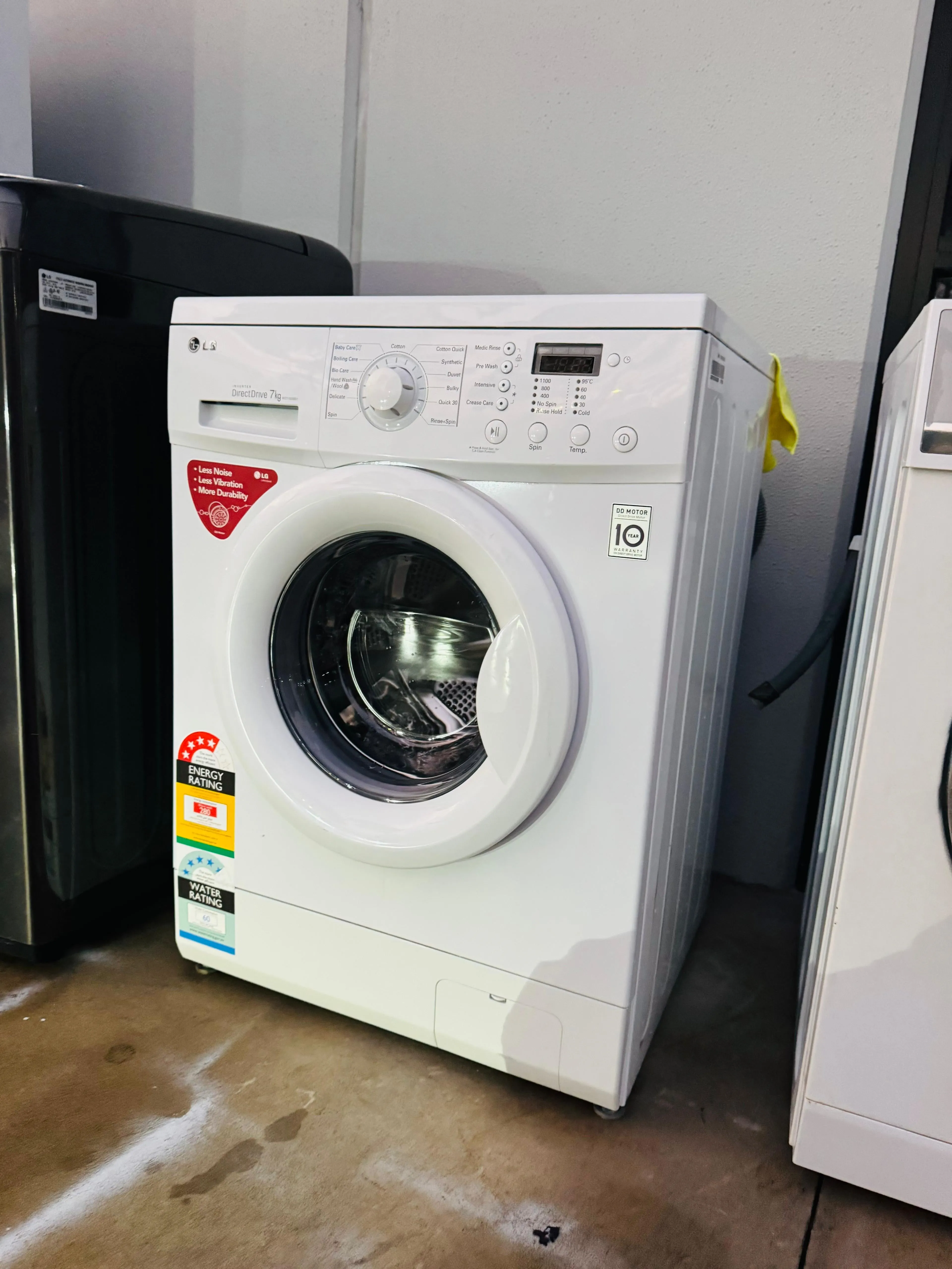 **LG 7KGS FRONT LOADER WASHING MACHINE**