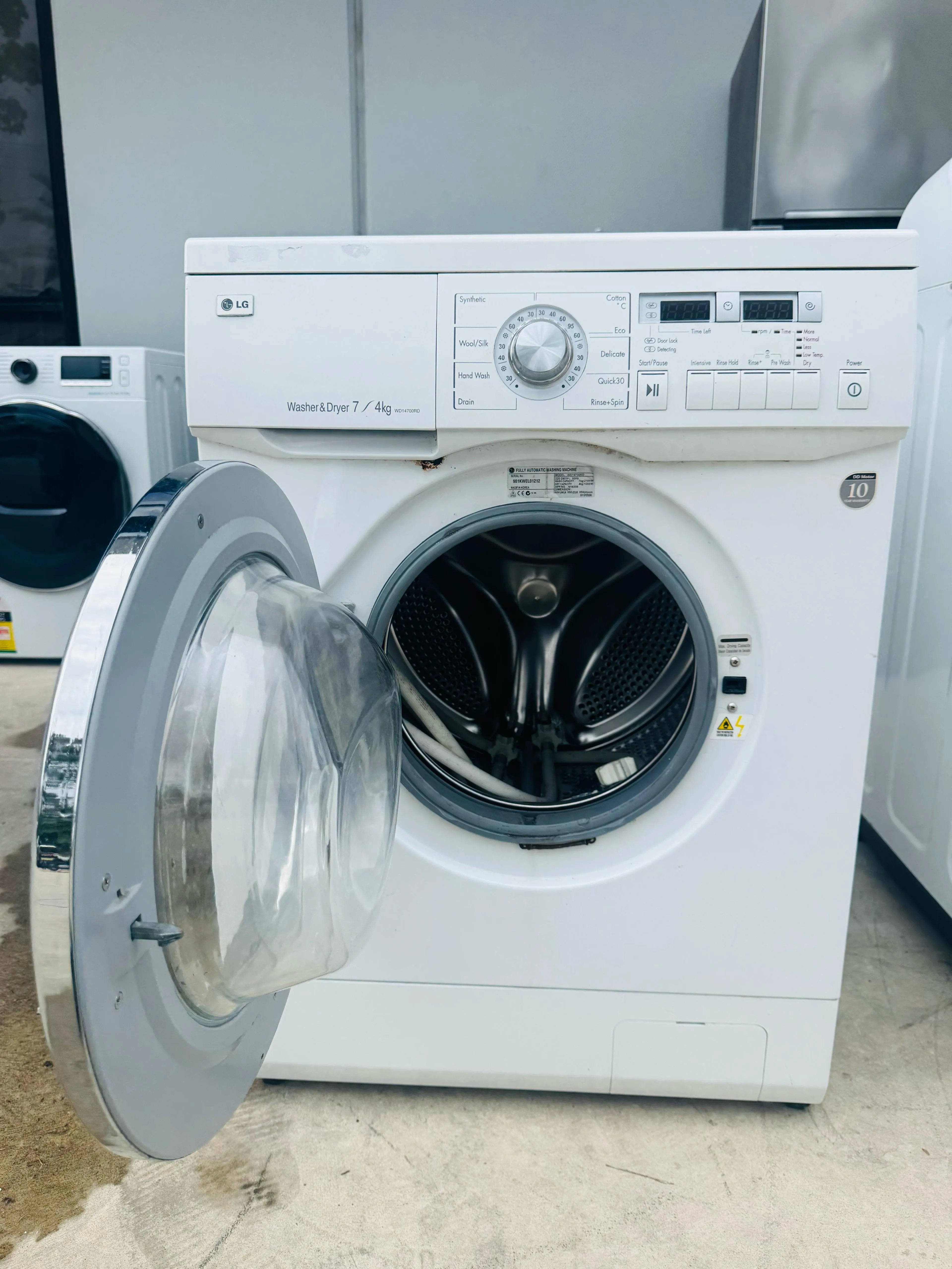 **LG 7KGS WASHER & 4 KGS DRYER COMBO**