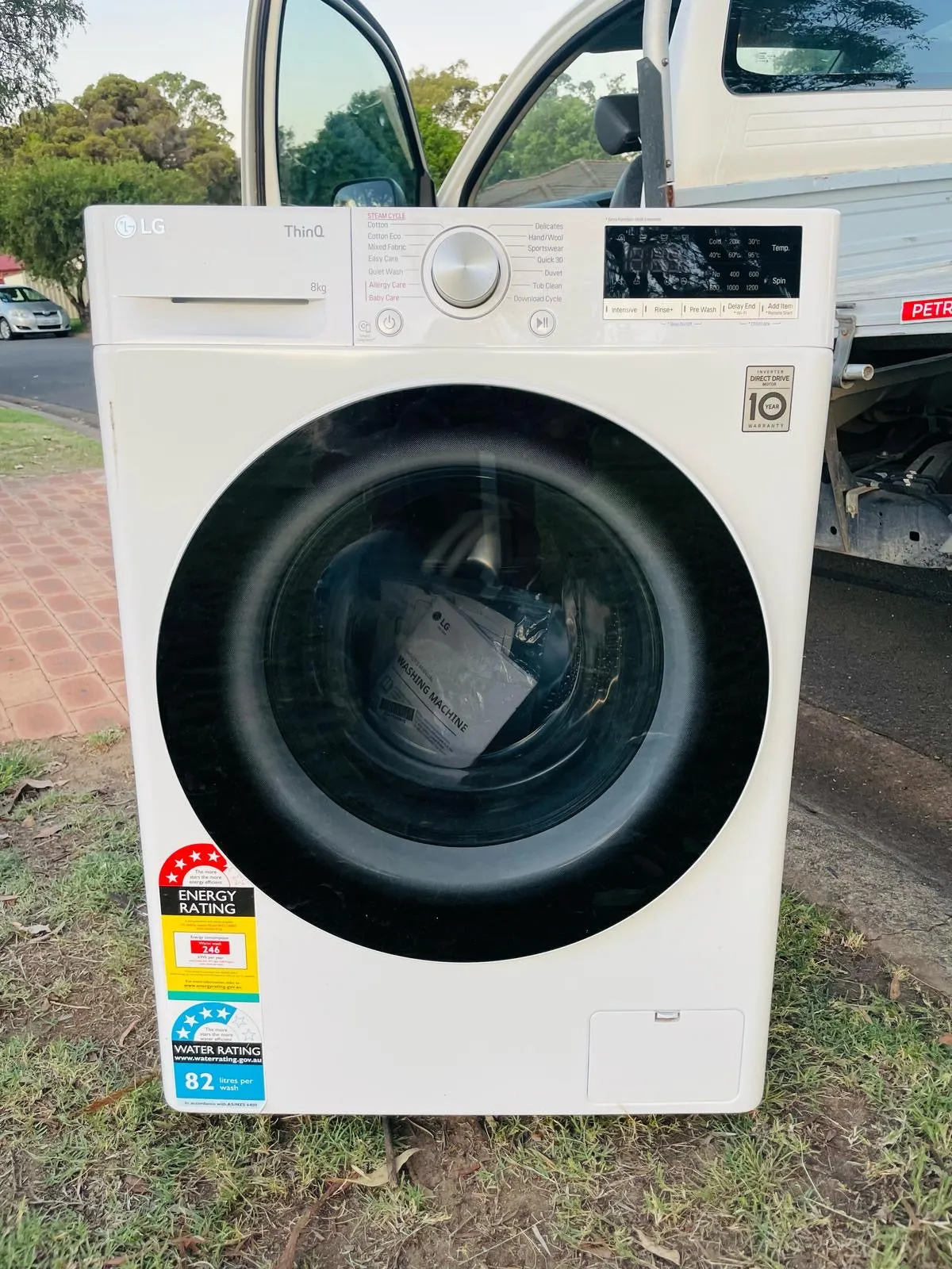 **LG 8 KGS FRONT LOADER WASHING MACHINE**