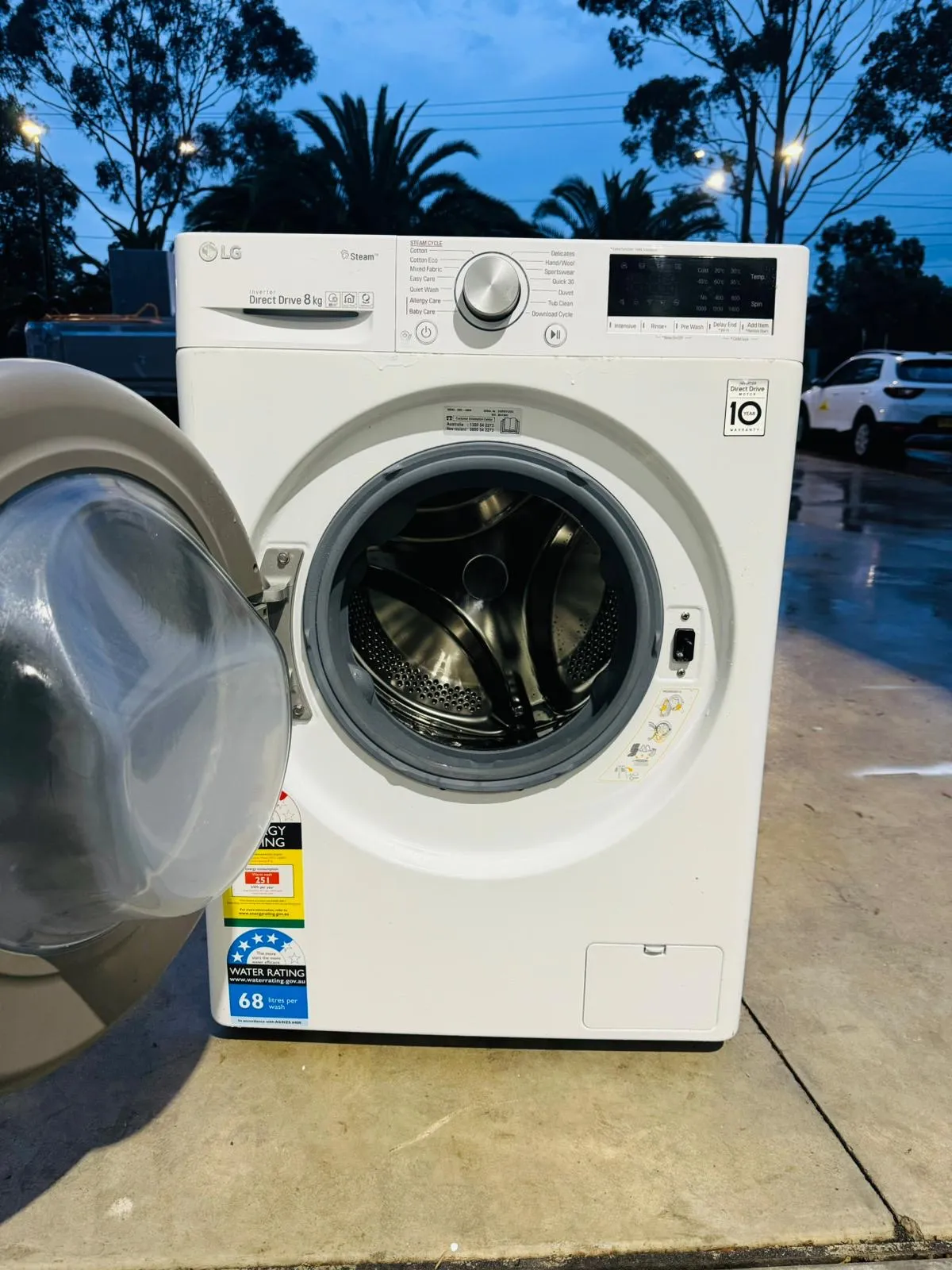 **LG 8 KGS FRONT LOADER WASHING MACHINE**