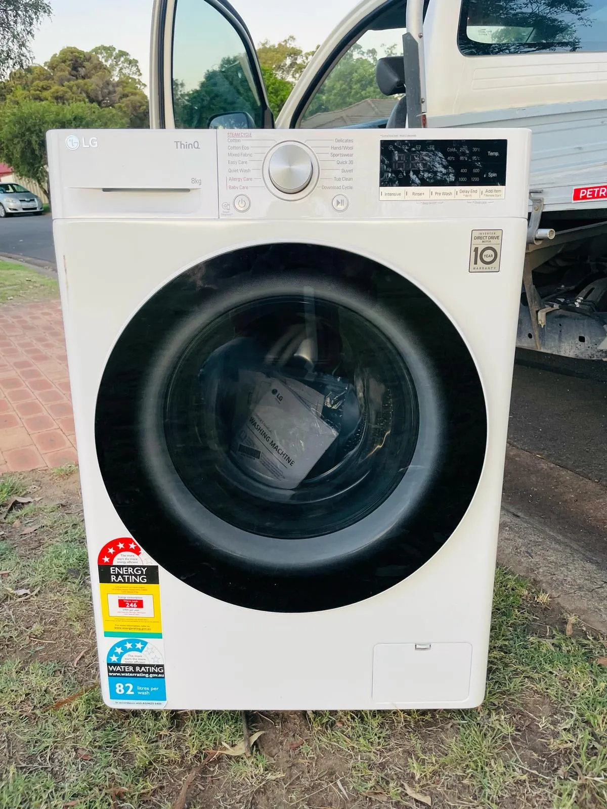 **LG 8 KGS FRONT LOADER WASHING MACHINE**