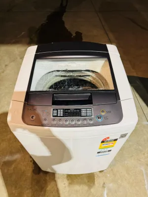**LG 8 KGS TOP LOADER WASHING MACHINE**