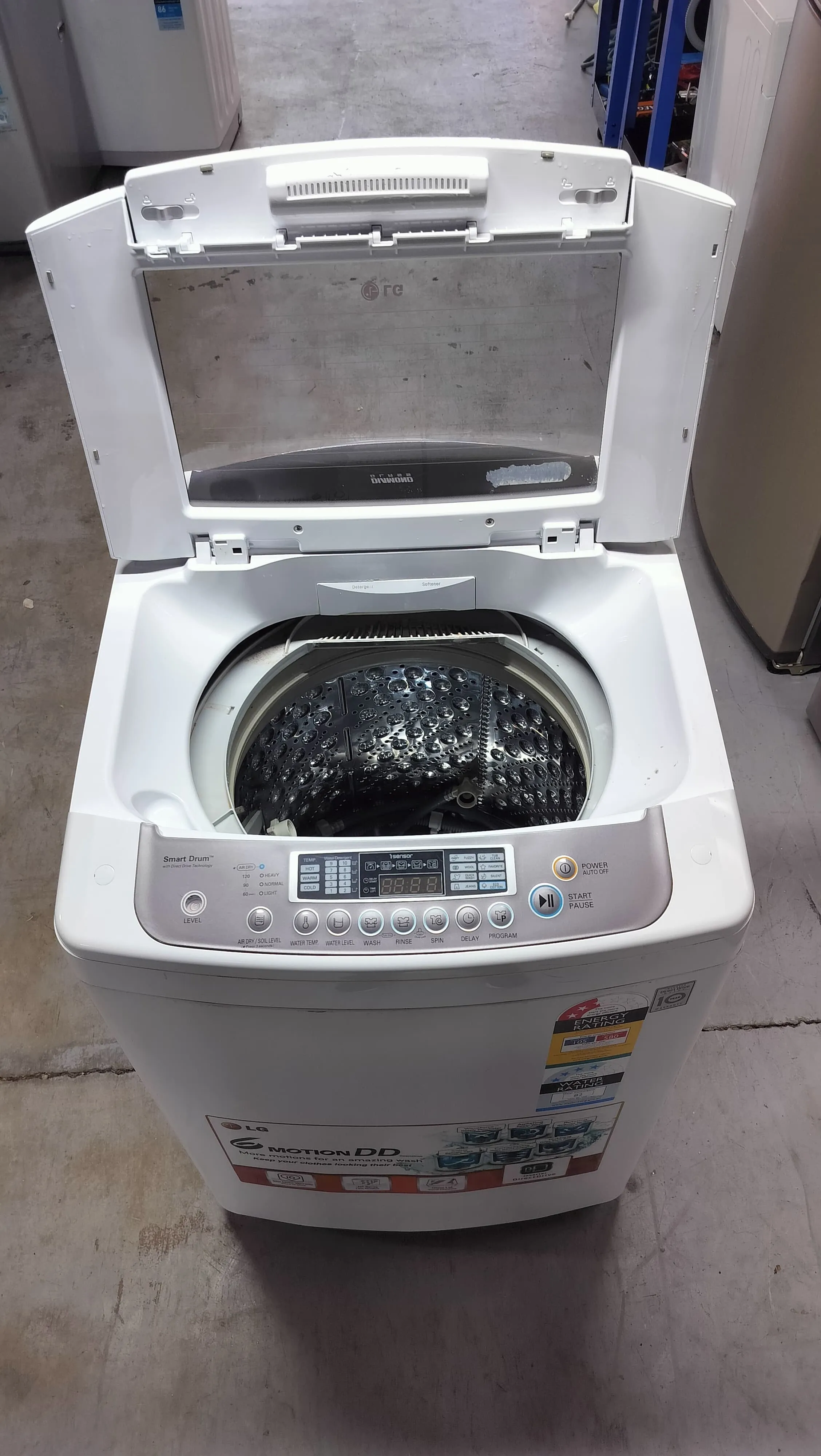 **LG 8 KGS TOPLOADER WASHING MACHINE**