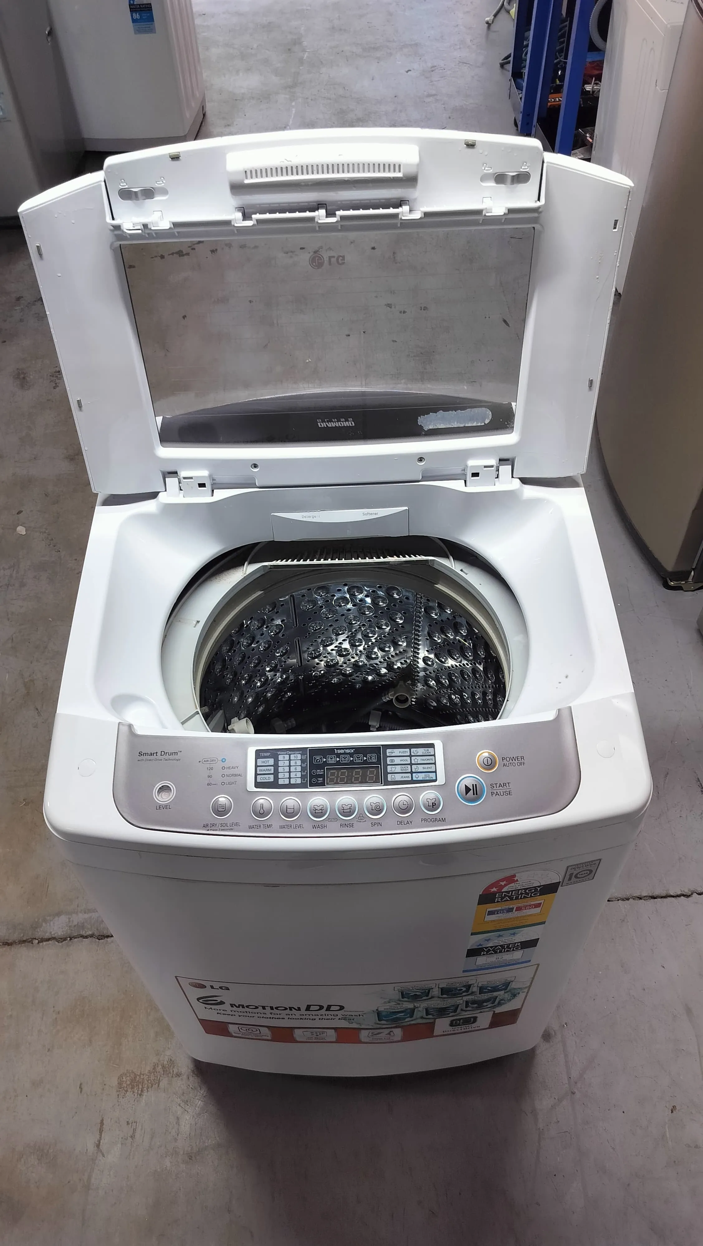 **LG 8 KGS TOPLOADER WASHING MACHINE**