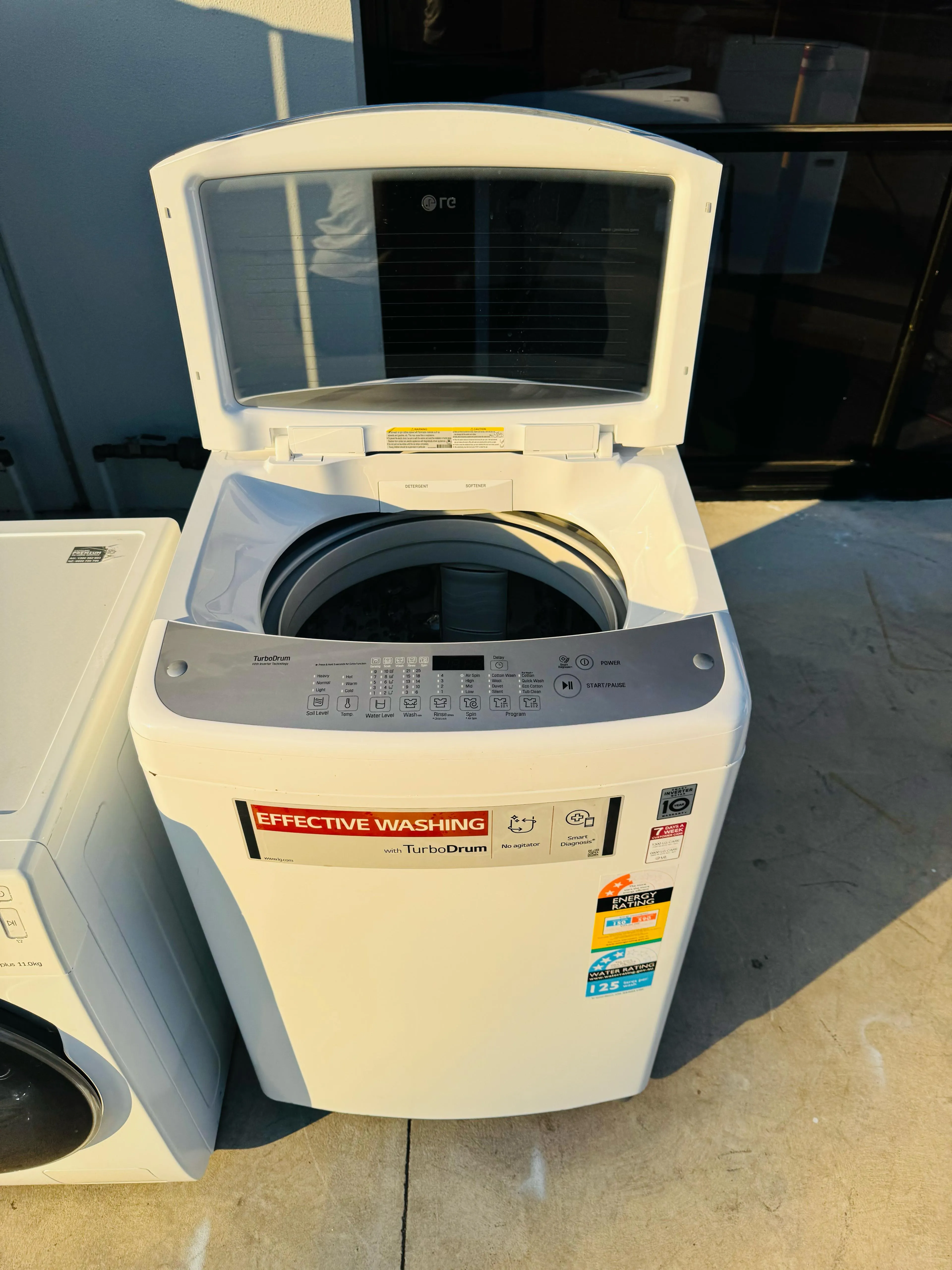 *LG 8.5 KGS TOP LOADER WASHING MACHINE** FREE DELIVERY
