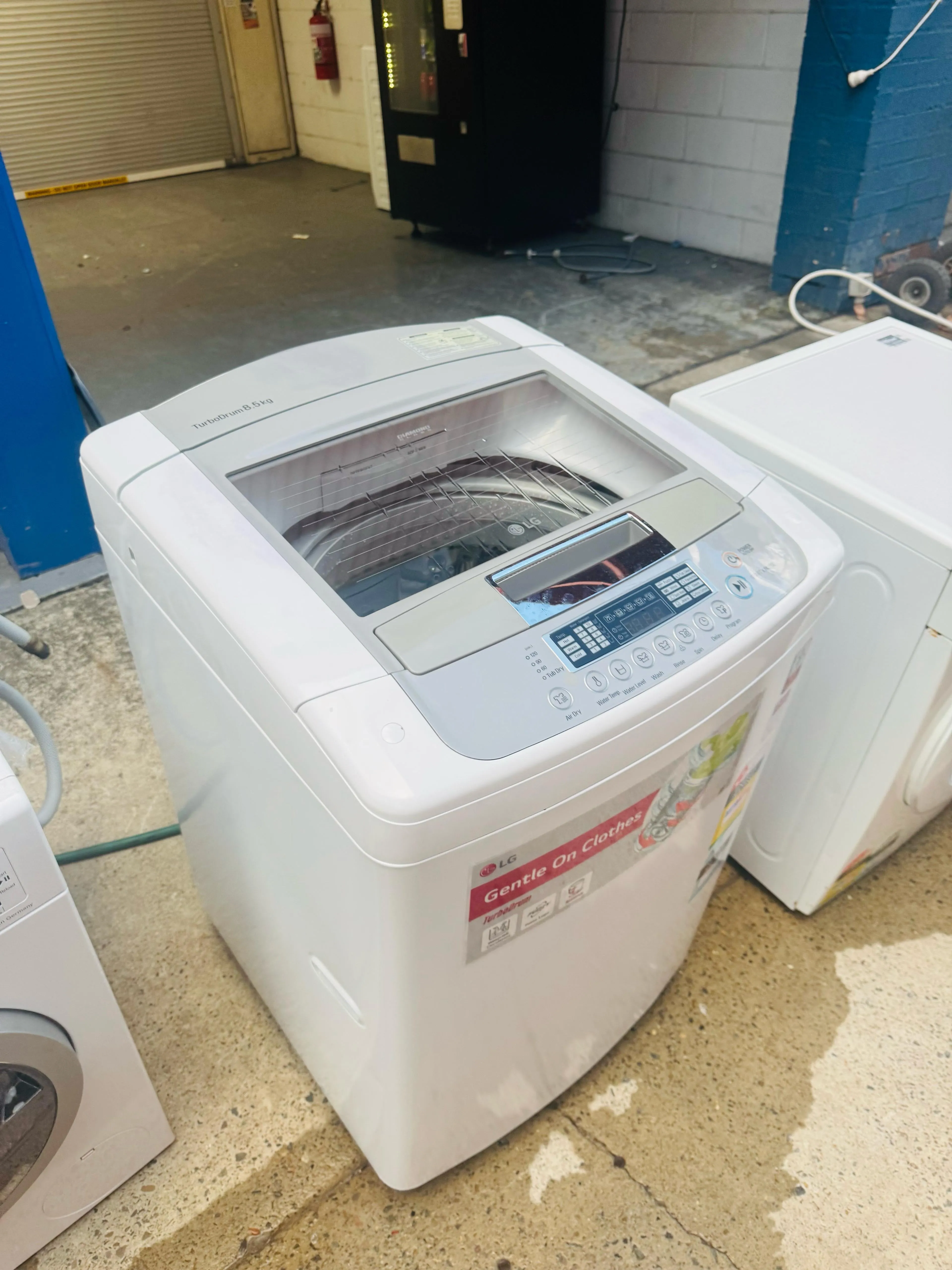 **LG 8.5 KGS TOP LOADER WASHING MACHINE**