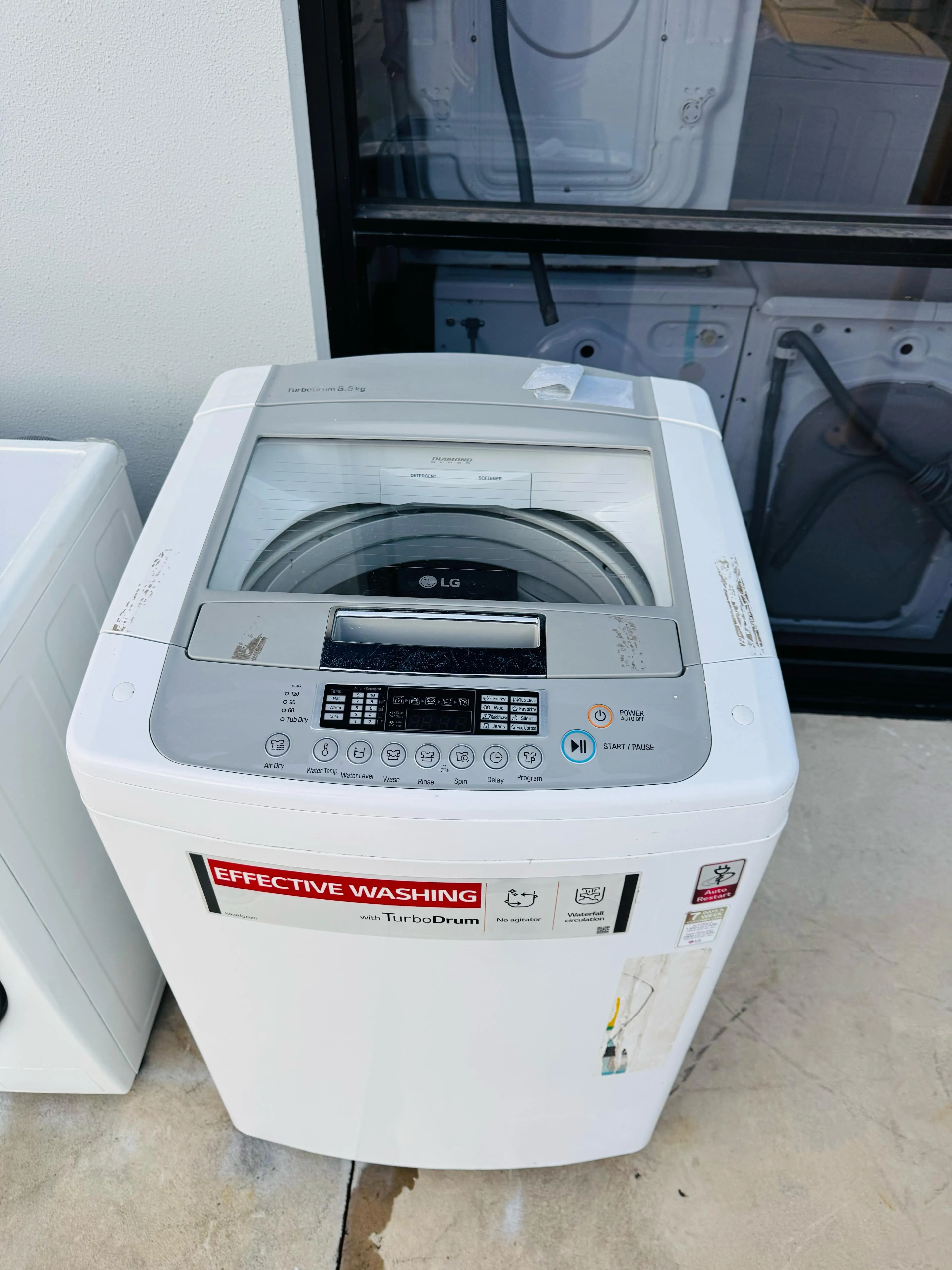 **LG 8.5 KGS TOP LOADER WASHING MACHINE**