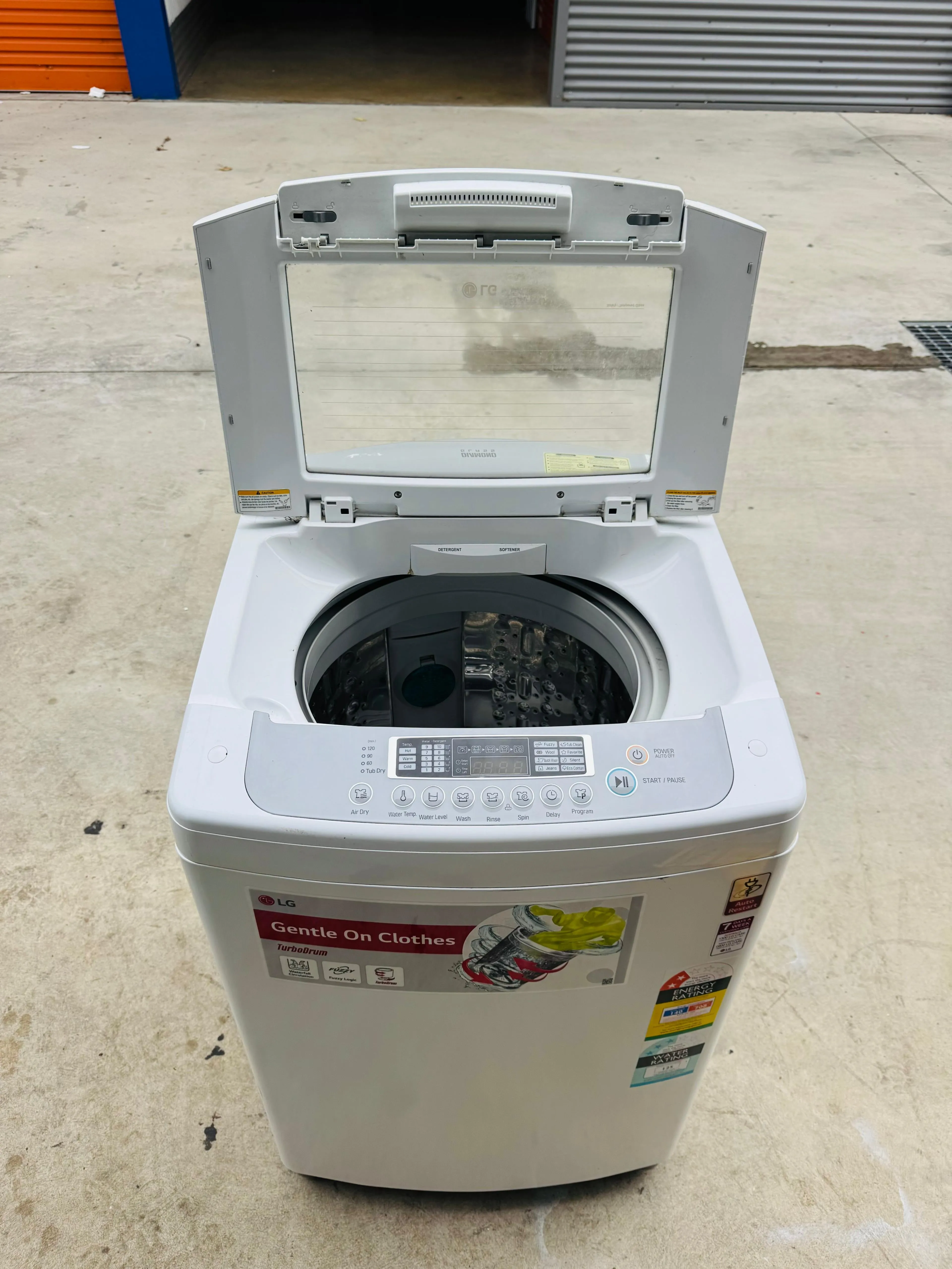 **LG 8.5 KGS TOP LOADER WASHING MACHINE**