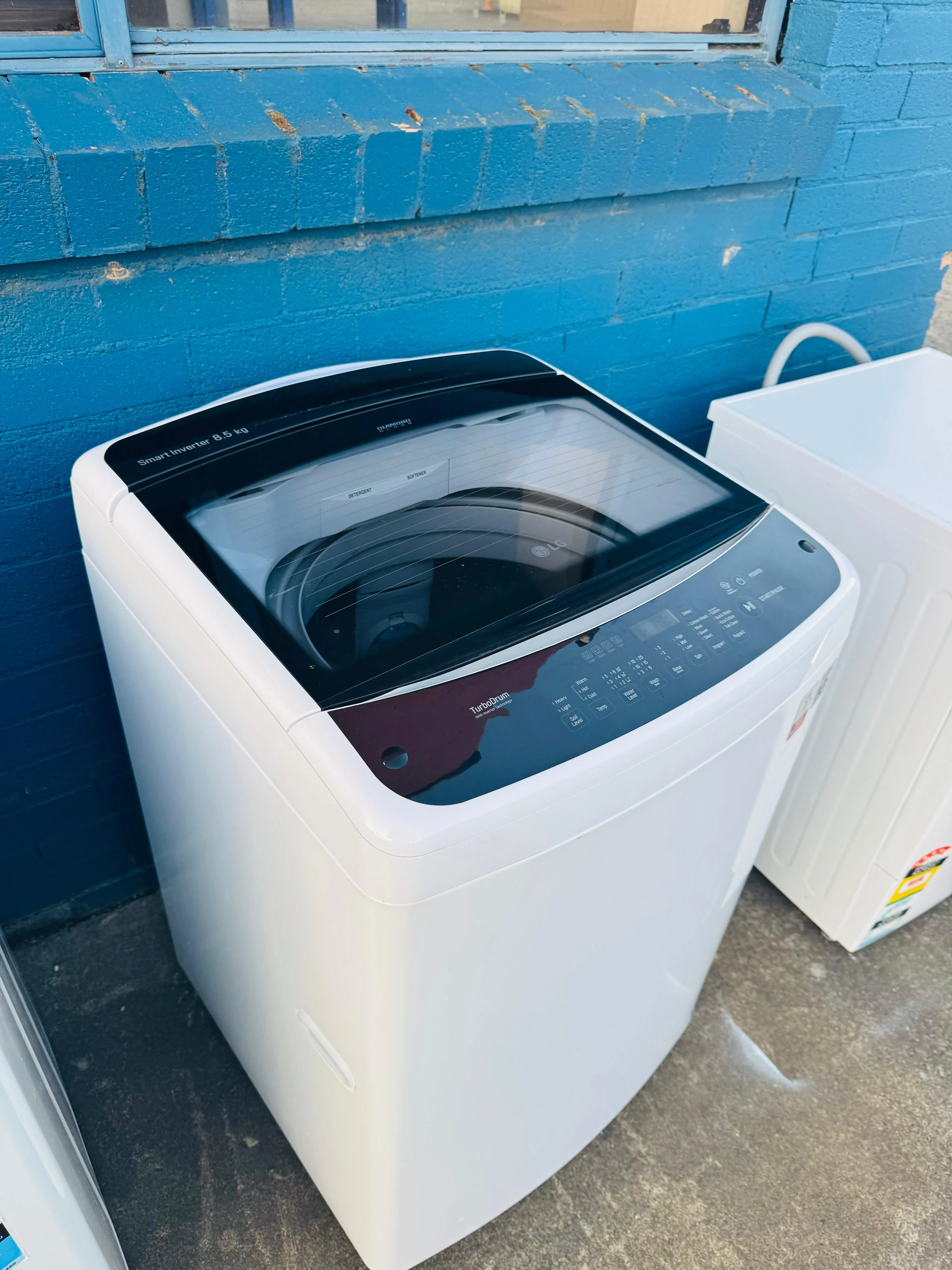 **LG 8.5 KGS TOP LOADER WASHING MACHINE**