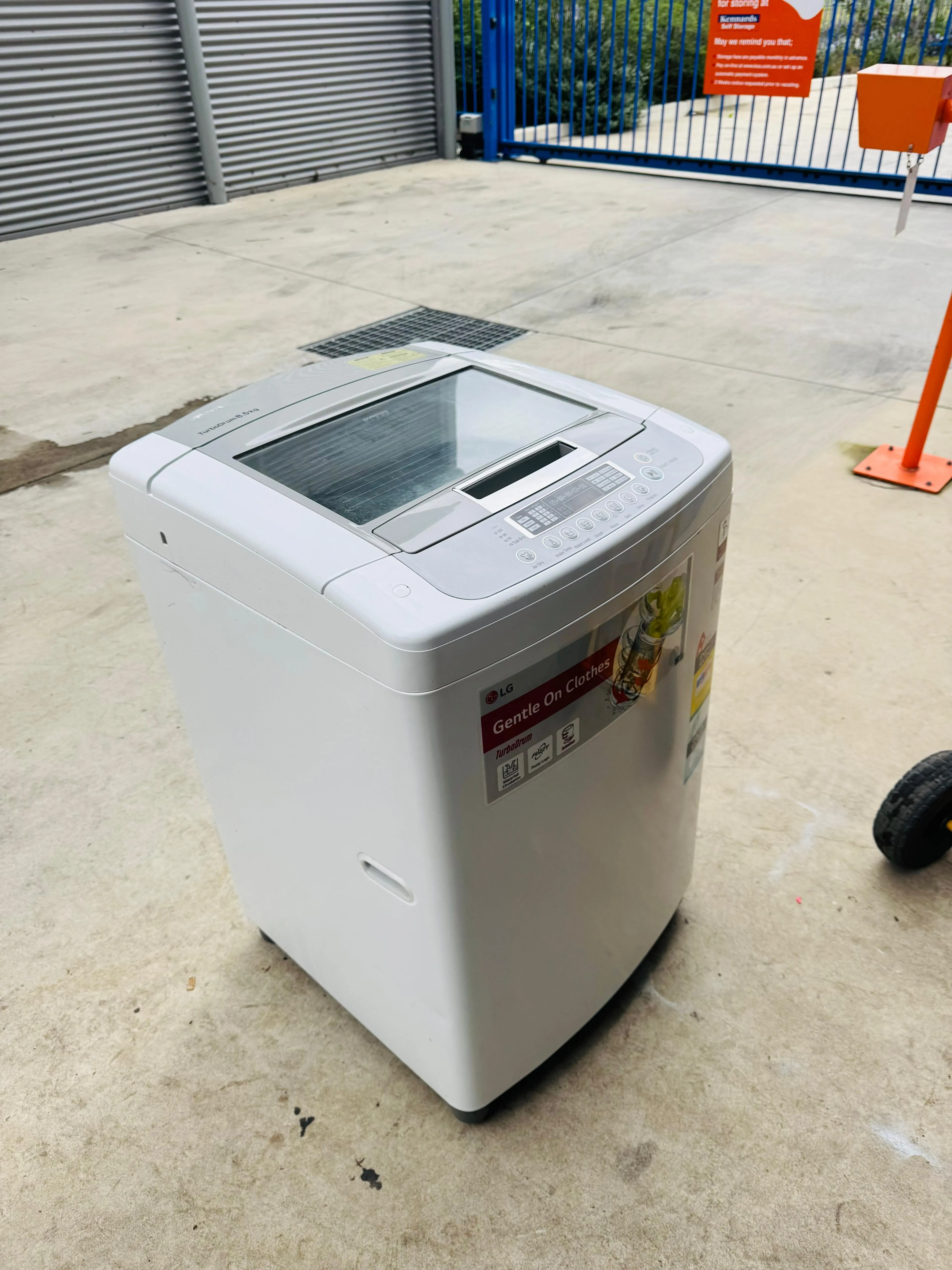 **LG 8.5 KGS TOP LOADER WASHING MACHINE**