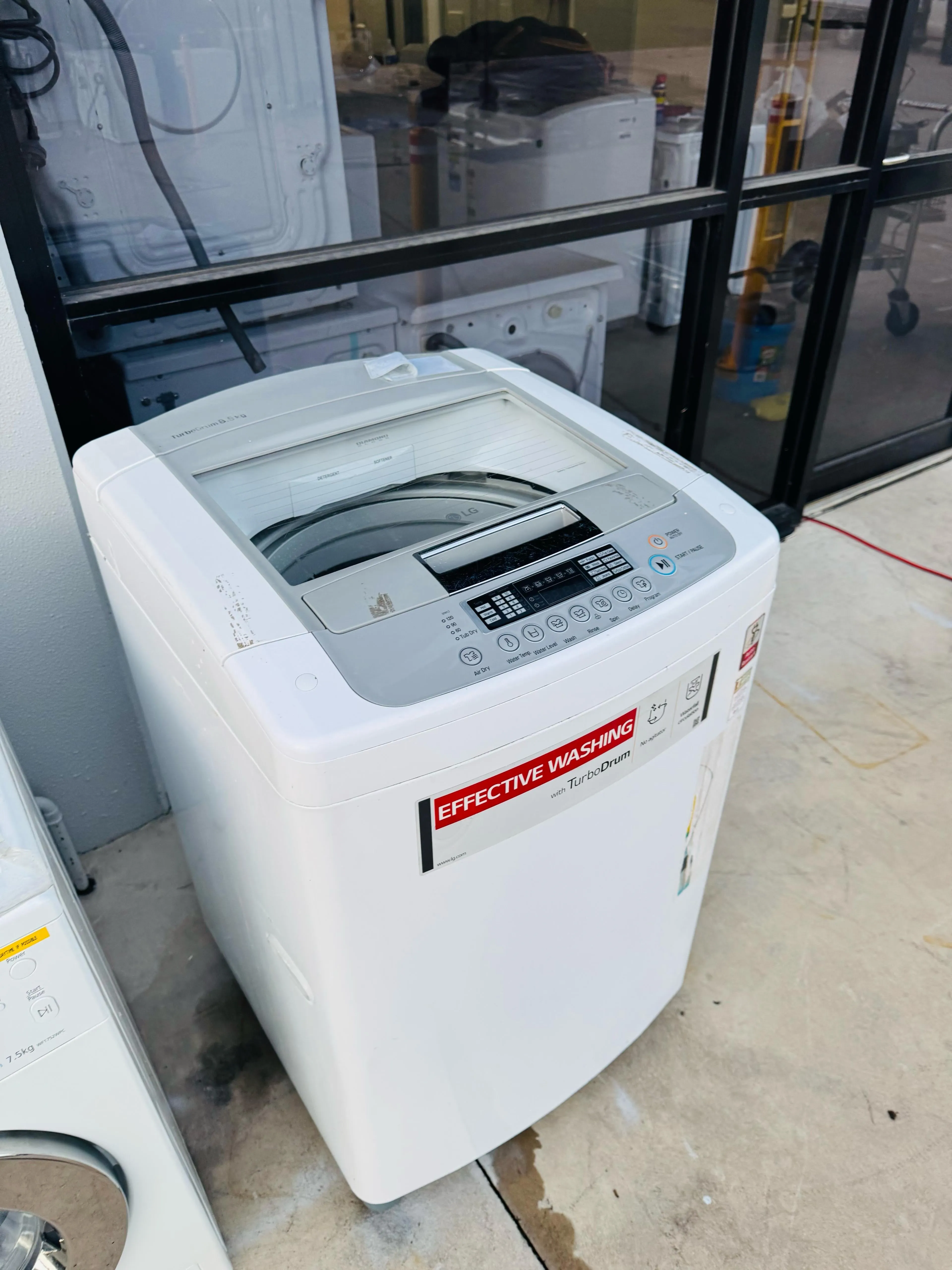 **LG 8.5 KGS TOP LOADER WASHING MACHINE**