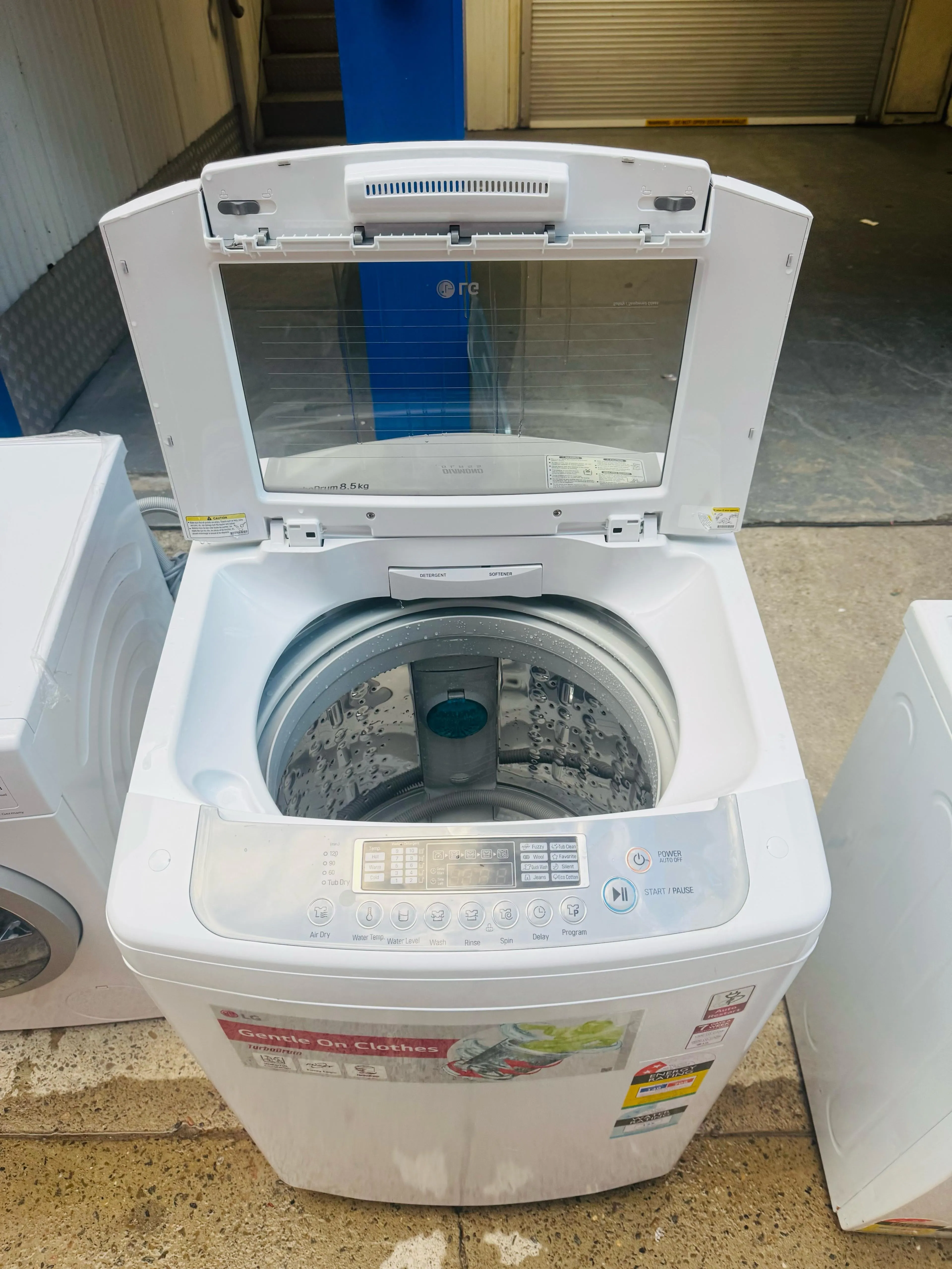 **LG 8.5 KGS TOP LOADER WASHING MACHINE**