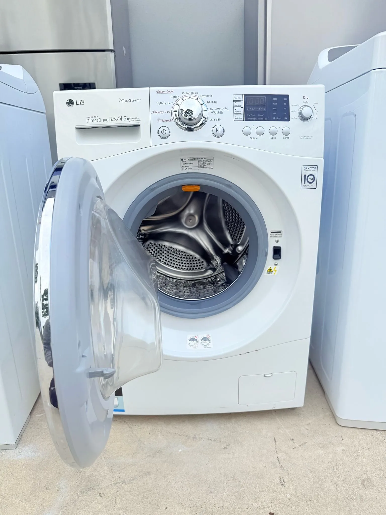 **LG 8.5KGS FRONT LOADER WASHING MACHINE & 4.5KGS DRYER COMBO**