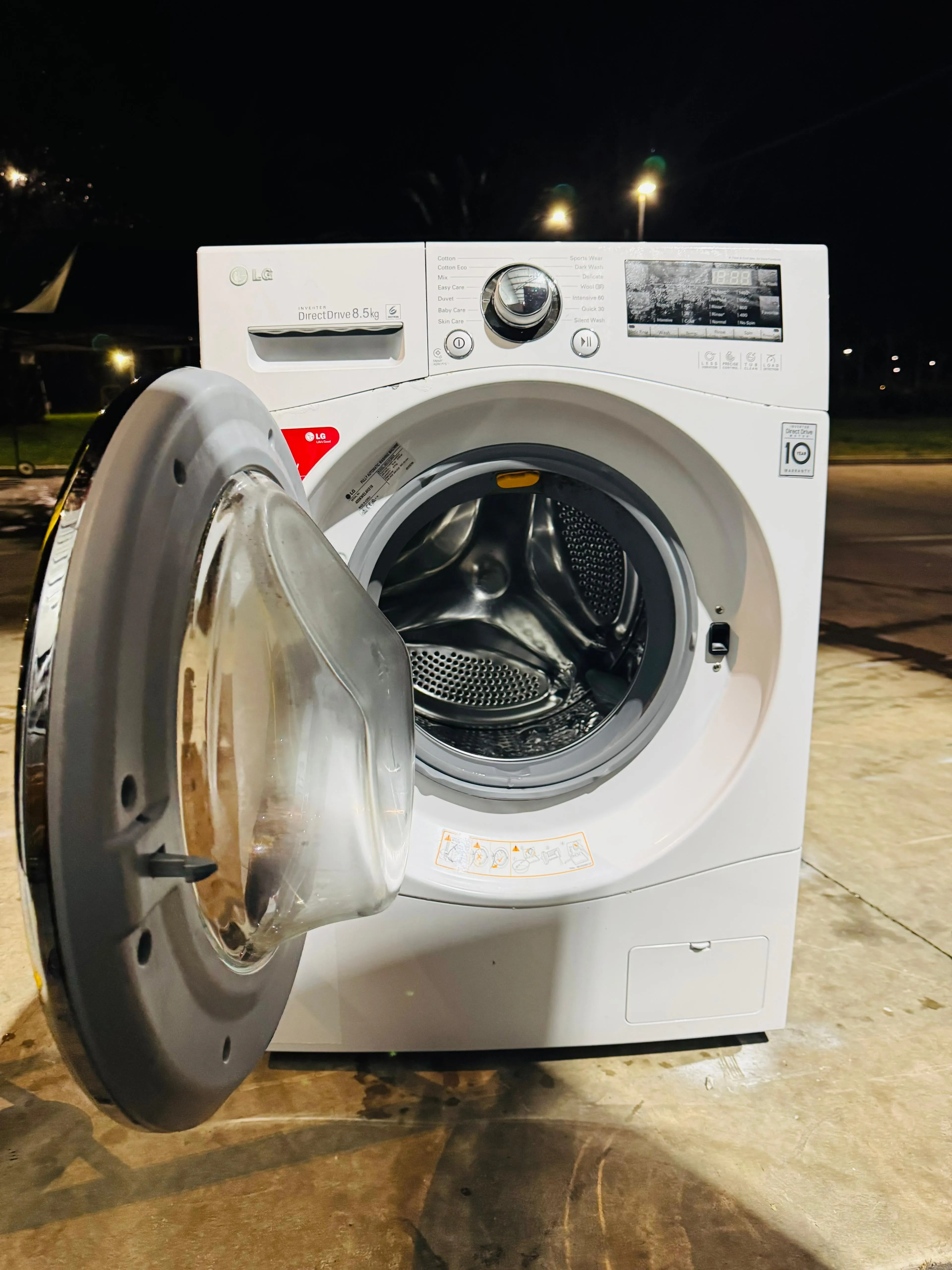 **LG 8.5KGS FRONT LOADER WASHING MACHINE**