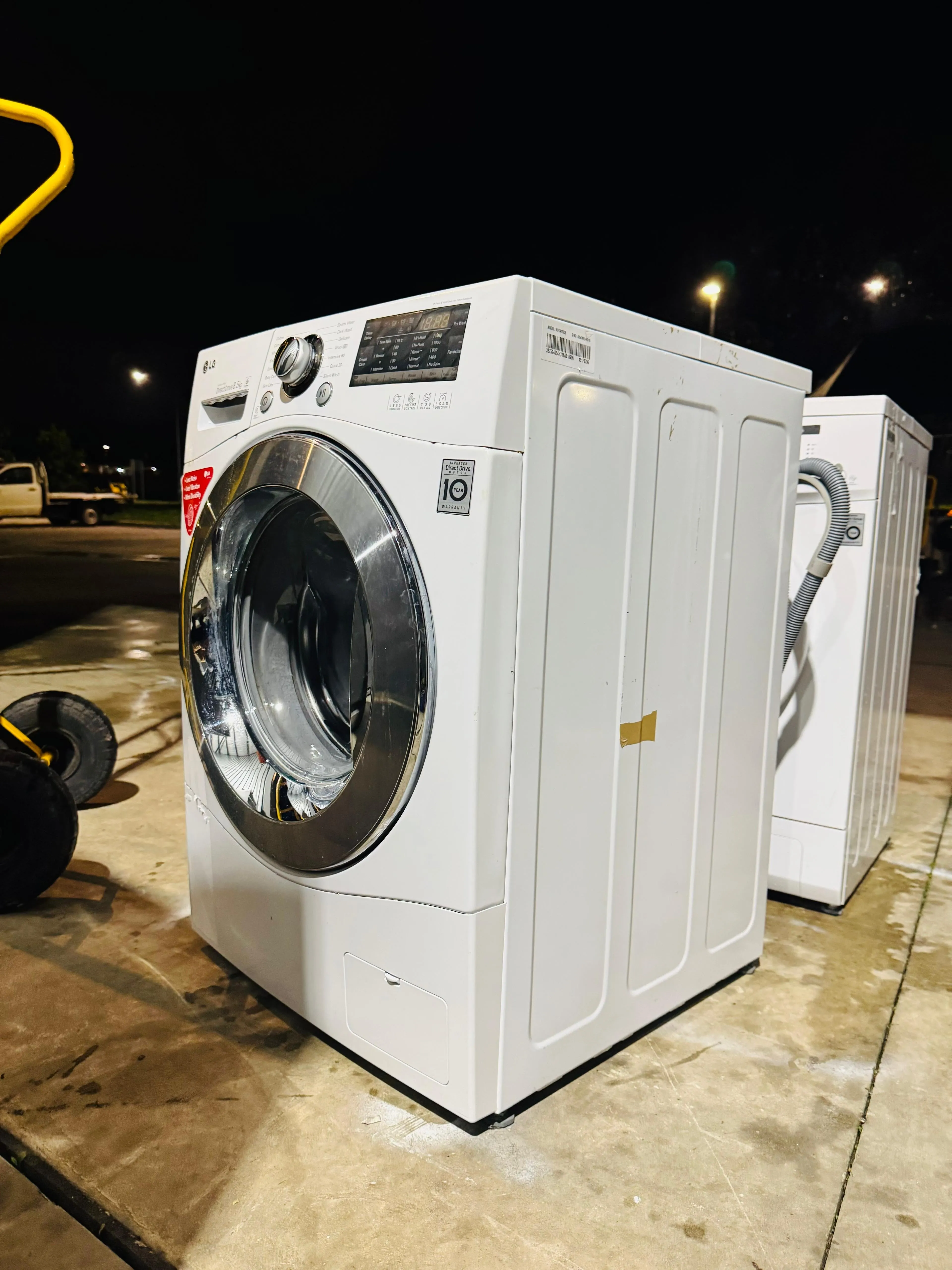**LG 8.5KGS FRONT LOADER WASHING MACHINE**