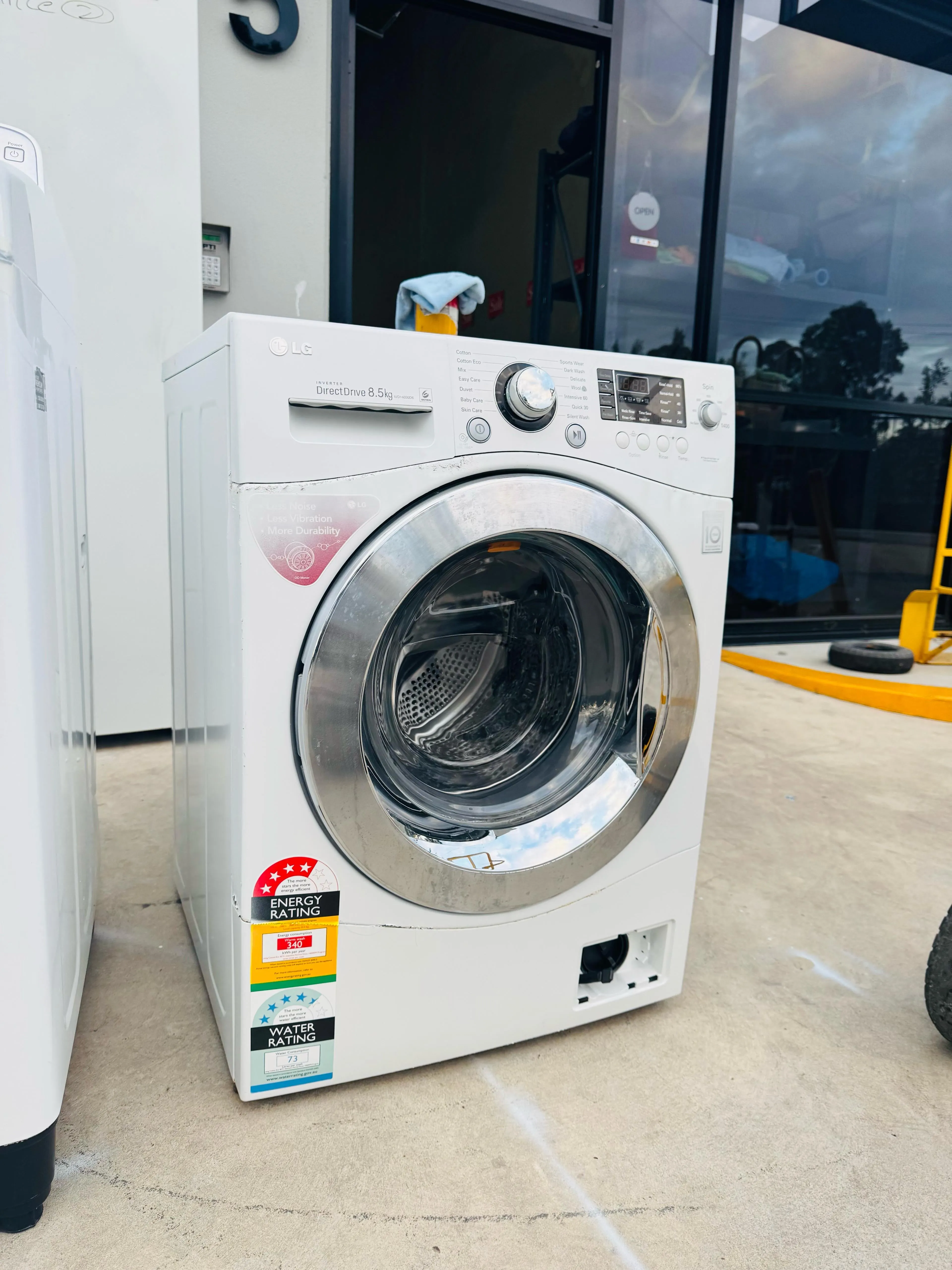 **LG 8.5KGS FRONT LOADER WASHING MACHINE**