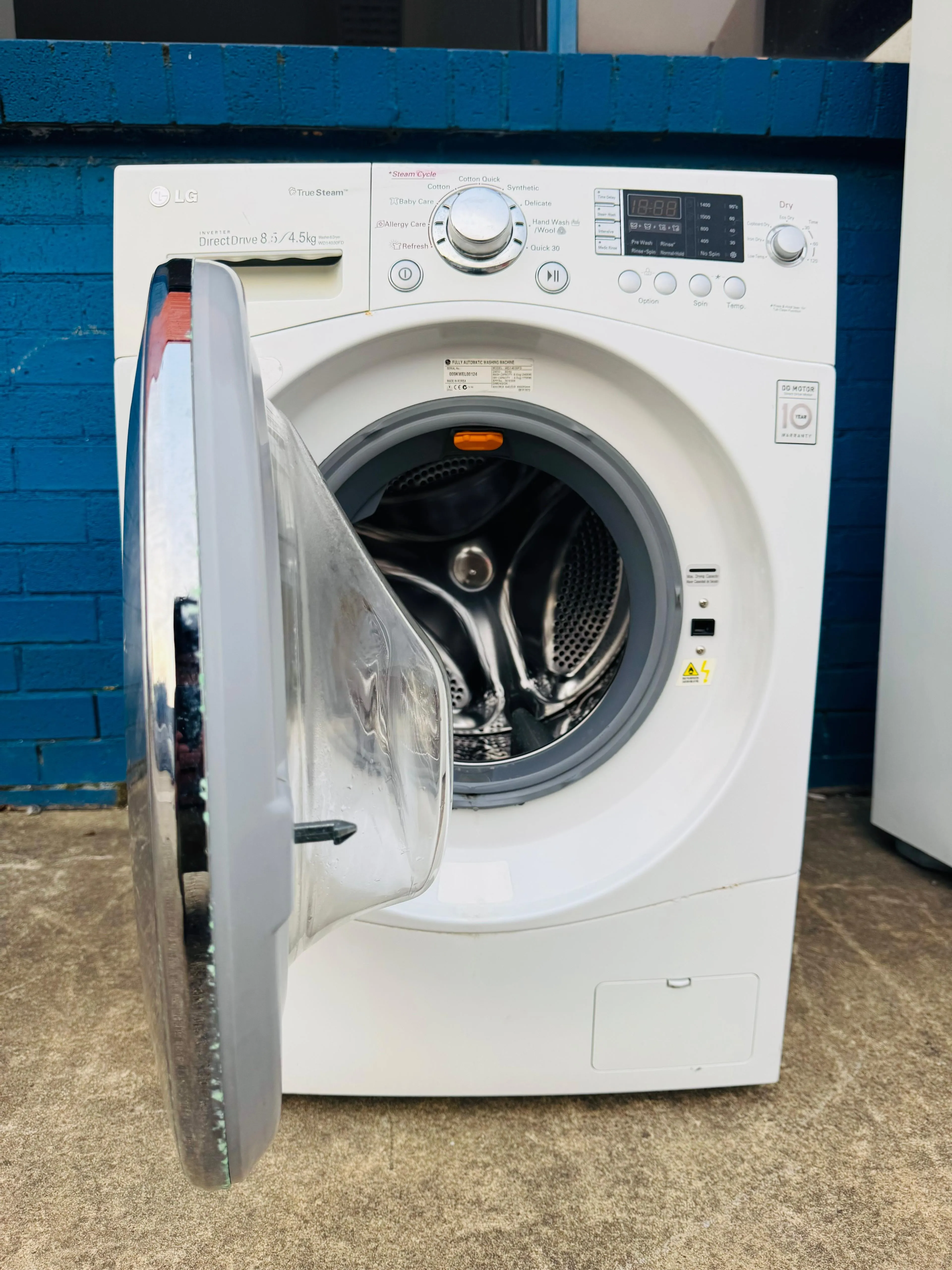 **LG 8.5KGS FRONT LOADER WASHING MACHINE**