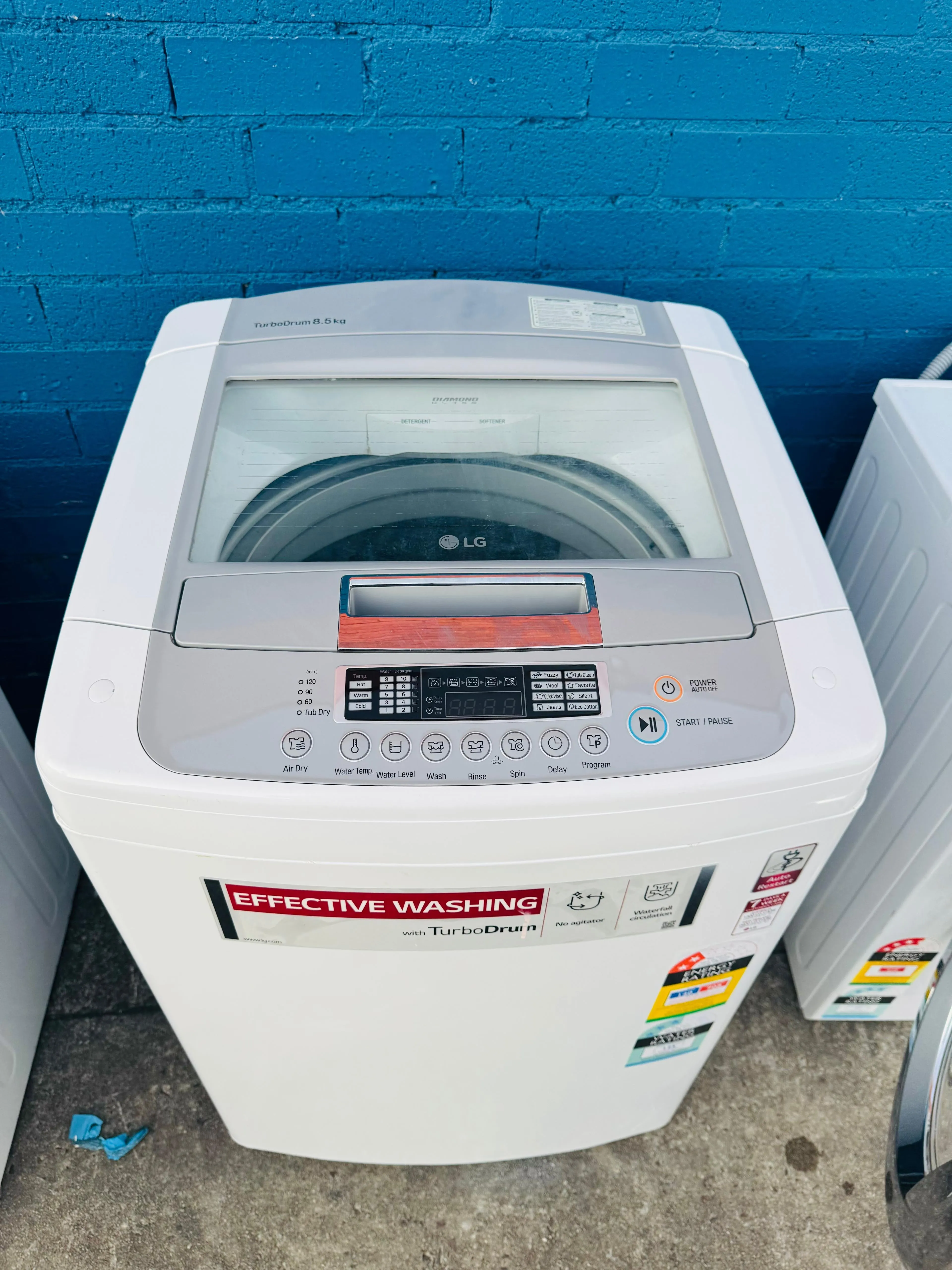 **LG 8.5KGS TOP LOADER WASHING MACHINE**